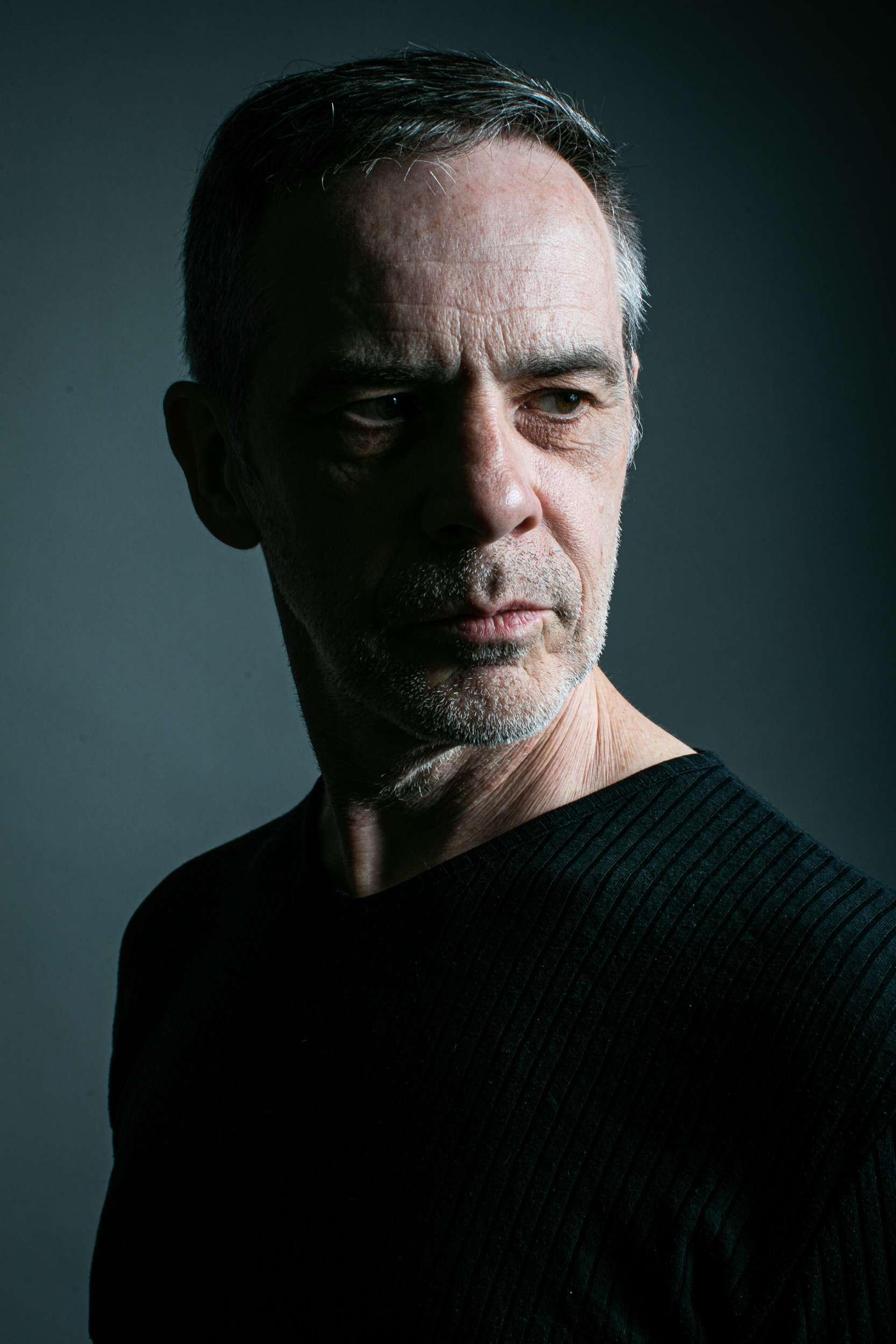 actor Grant Kirkhope large photo