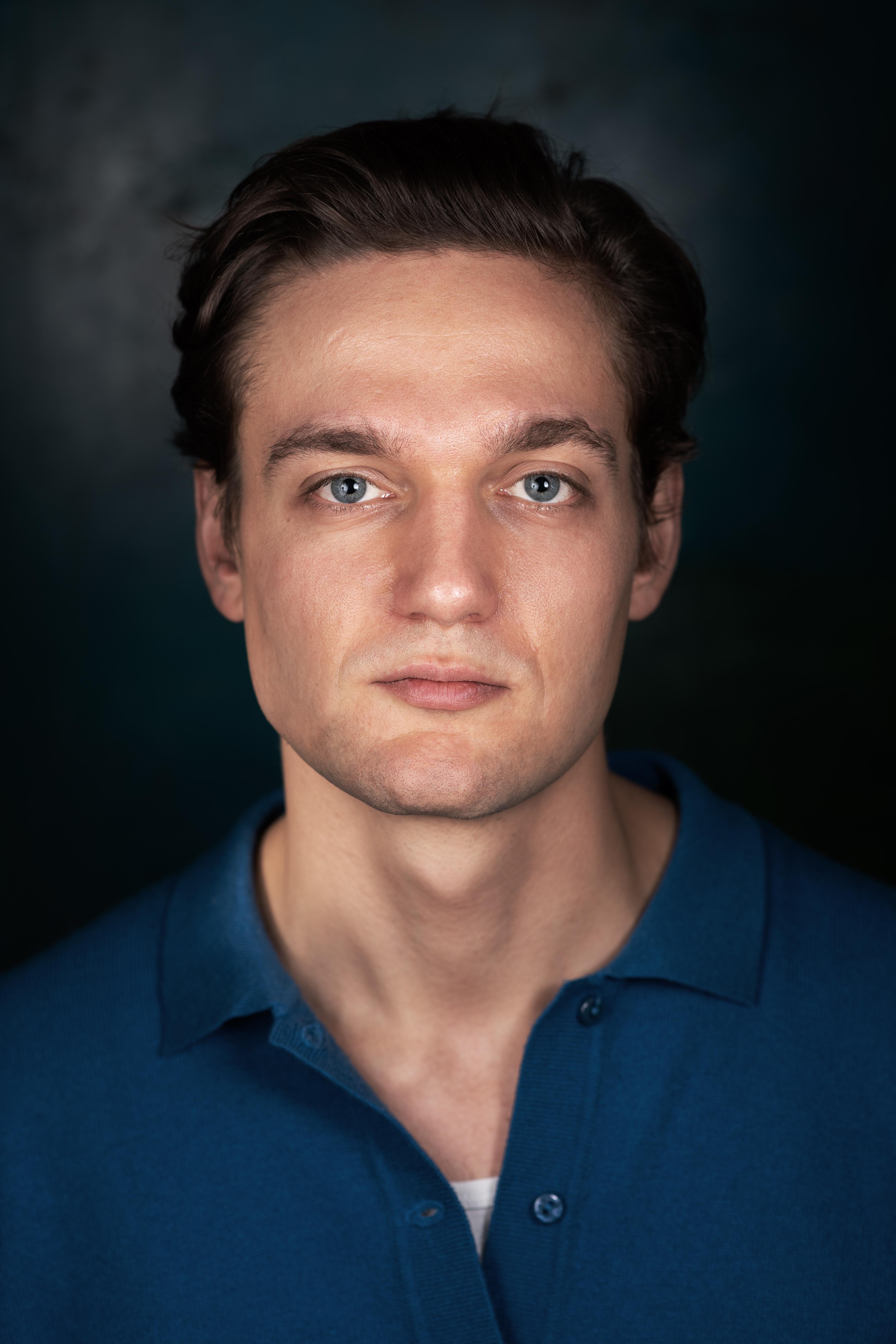 actor Lucas Englander large photo