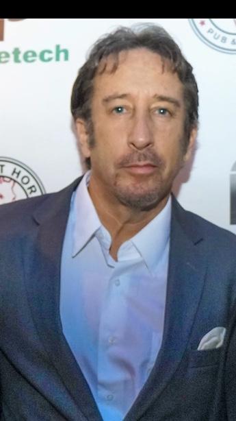 actor Greg Pronko large photo