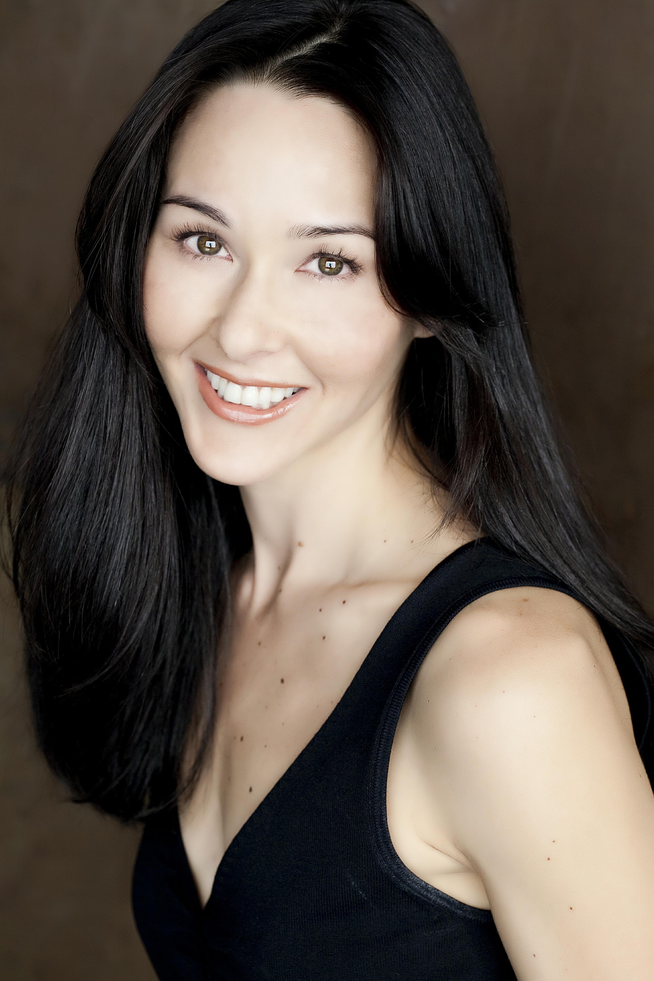 actor Katie Osumi large photo