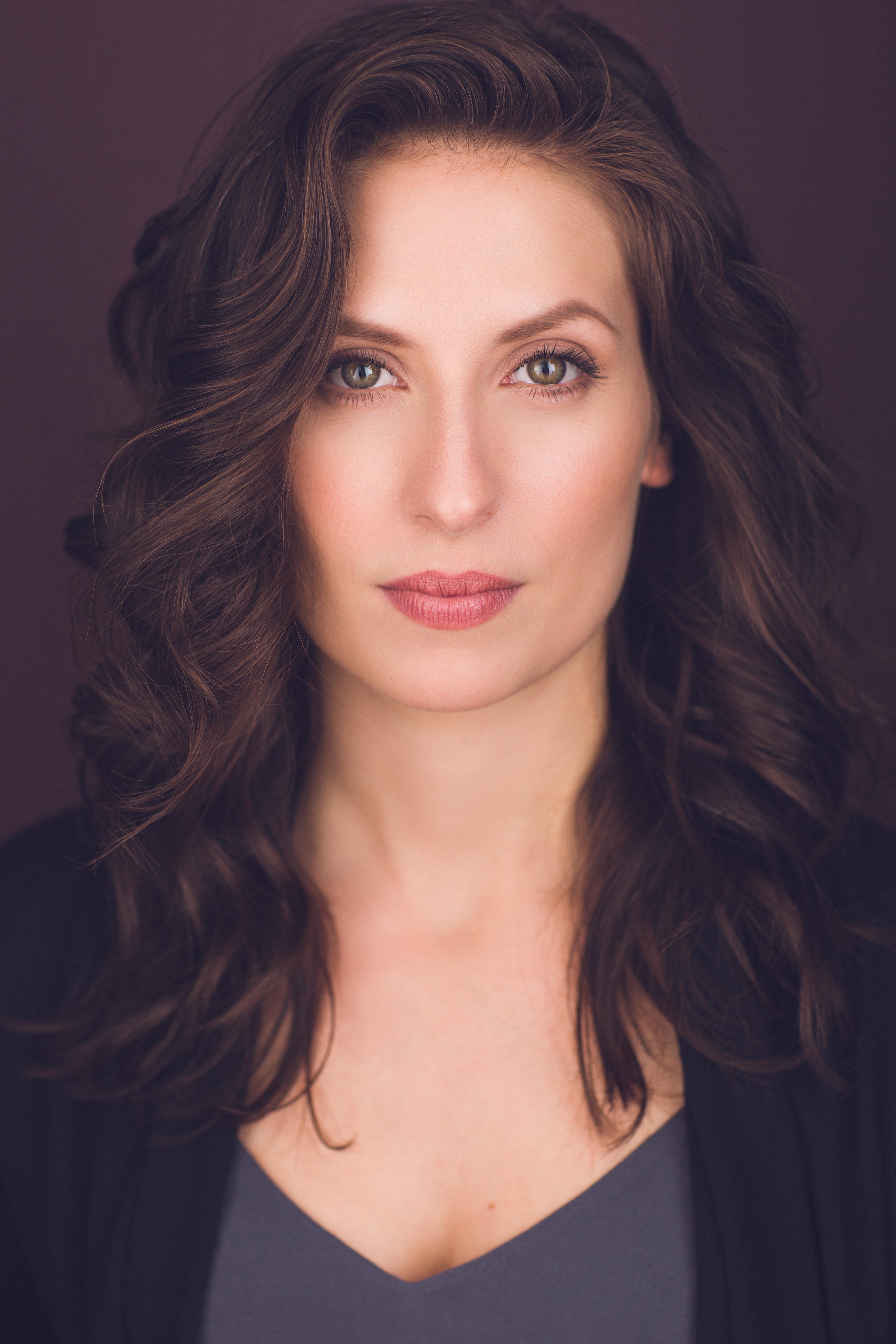 actor Emma Love large photo