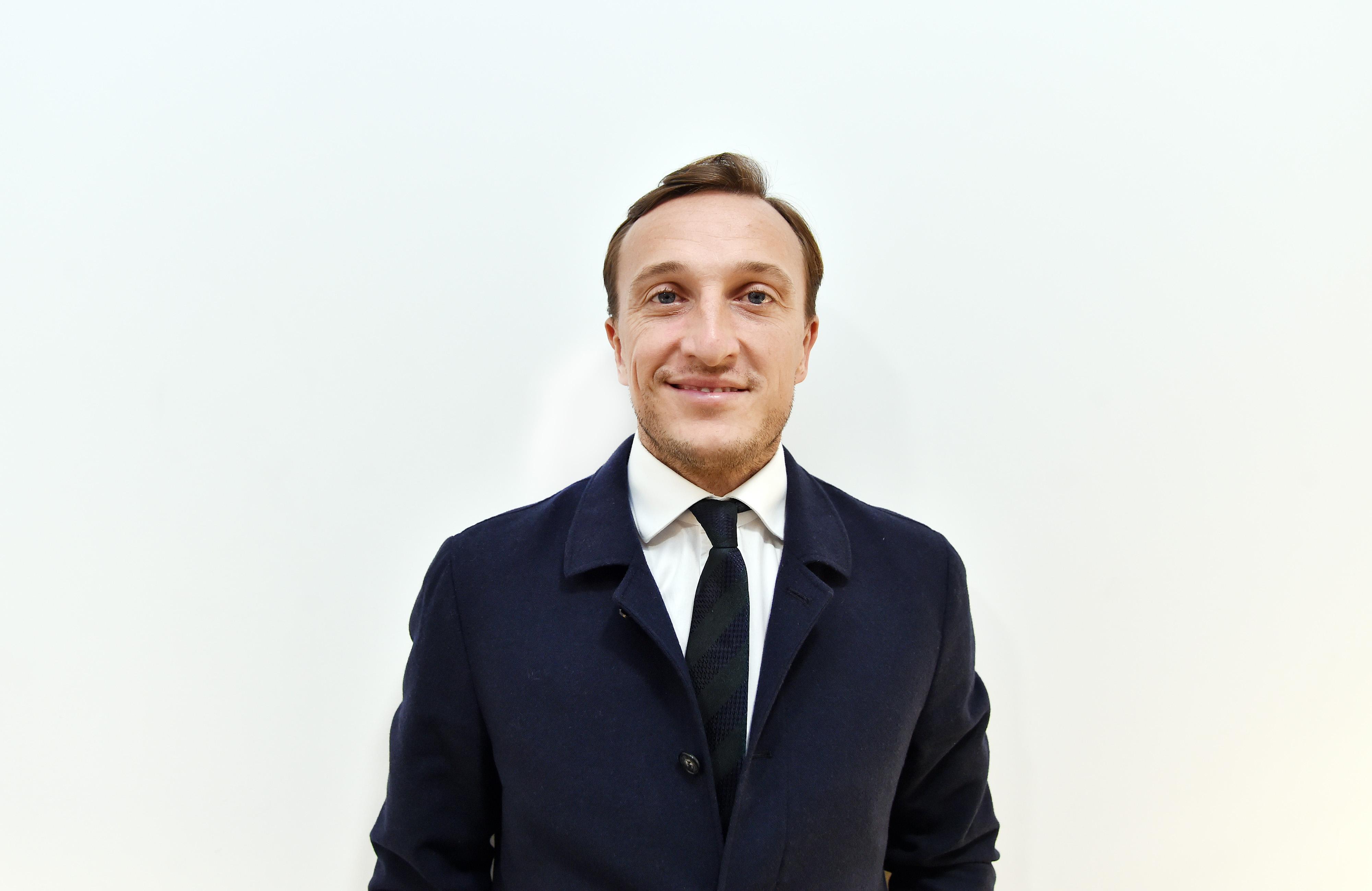 actor Mark Noble large photo