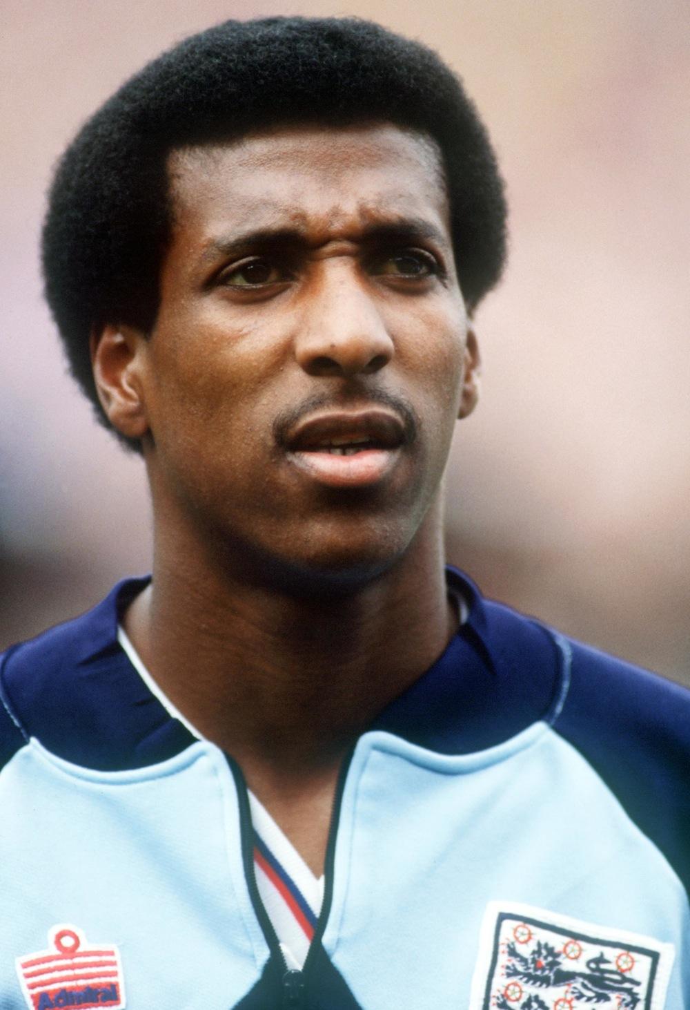 actor Viv Anderson large photo