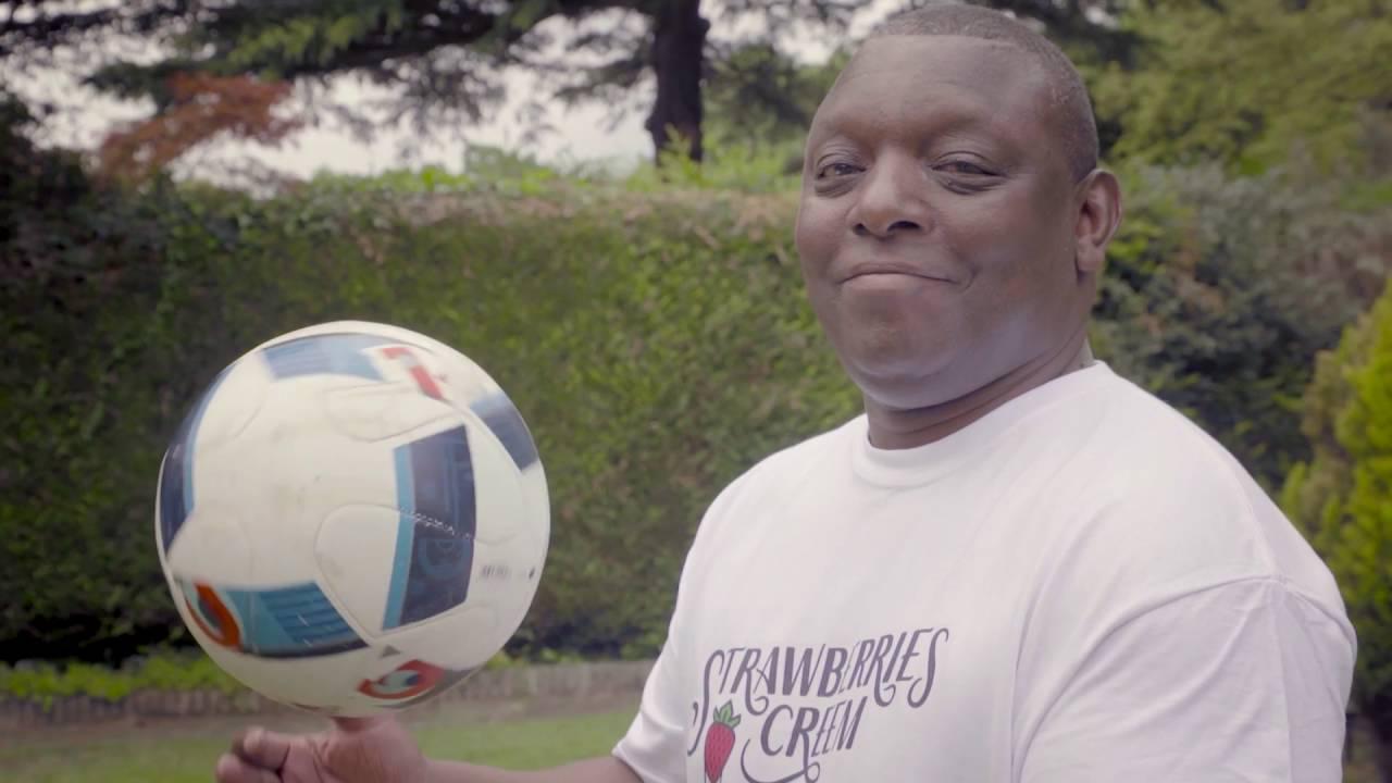 actor Garth Crooks large photo