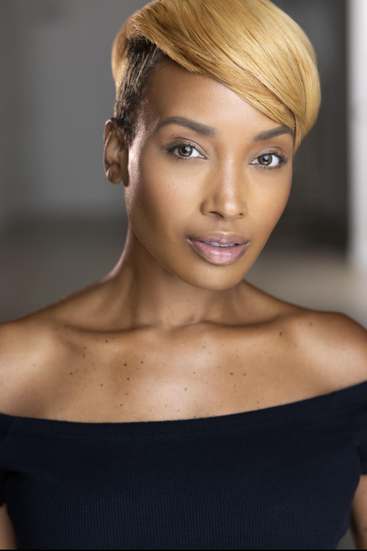 actor Amber-Tai Hemphill large photo