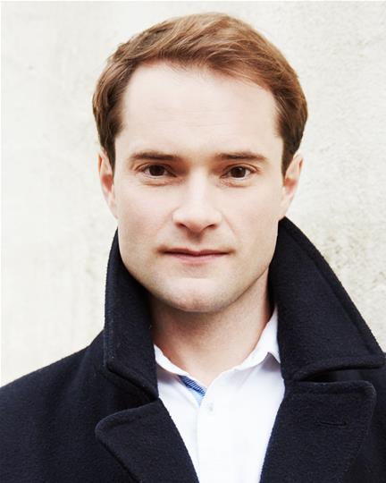 actor Peter Sandys-Clarke large photo