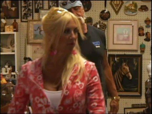 actor Linda Hogan large photo