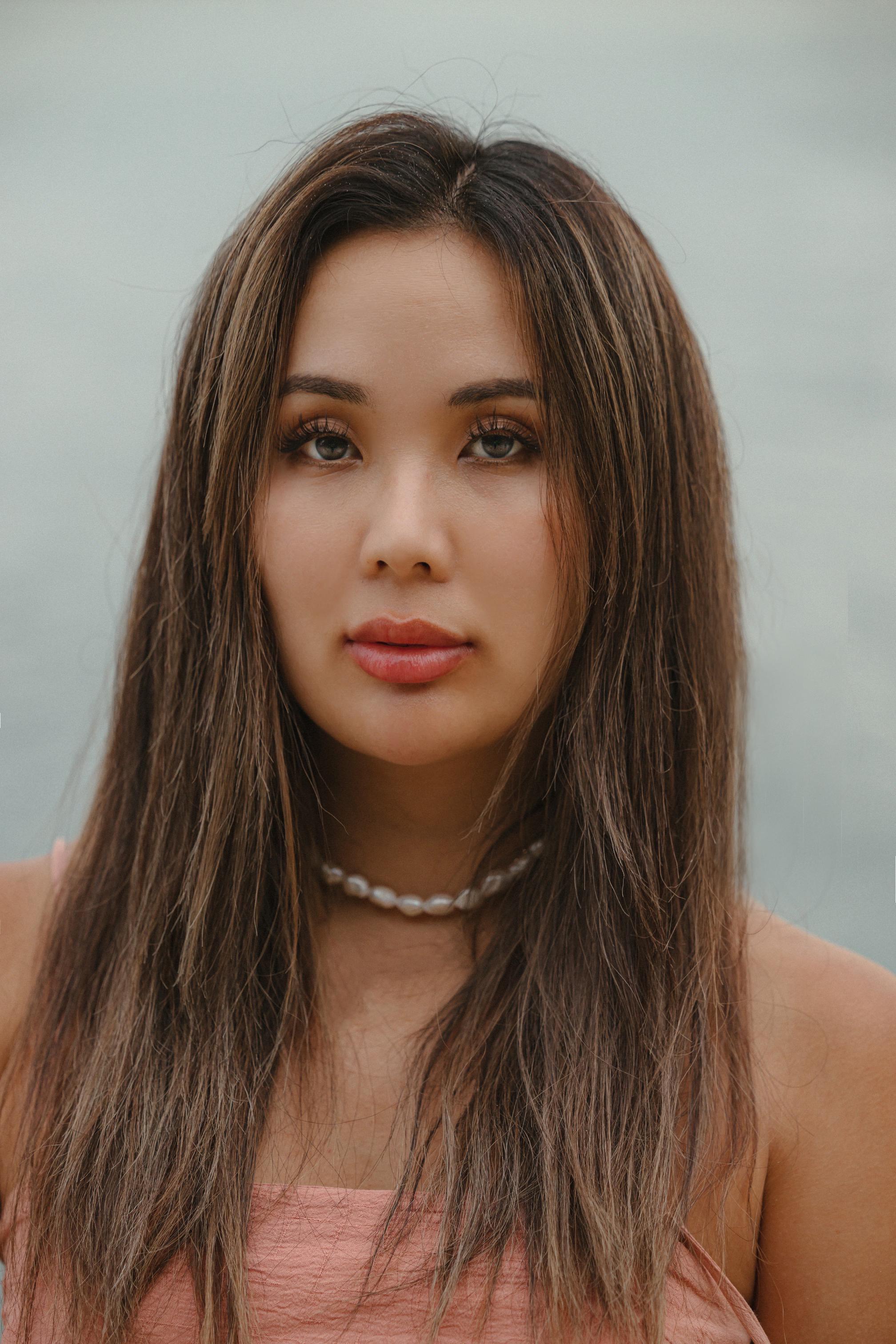 actor Eunice Kang large photo