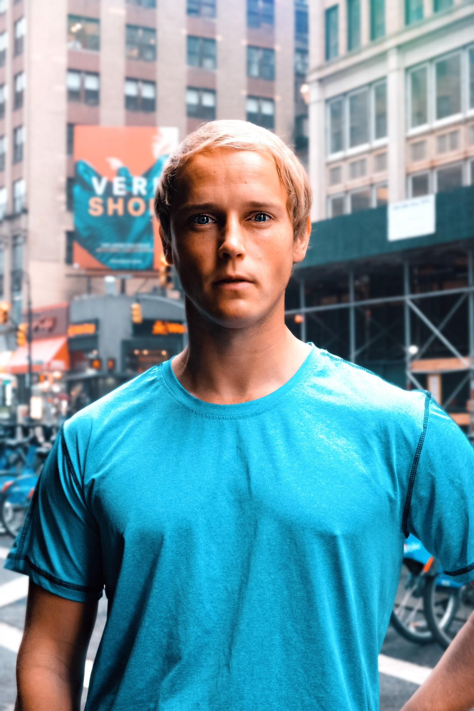 actor Leonty McCarthy large photo