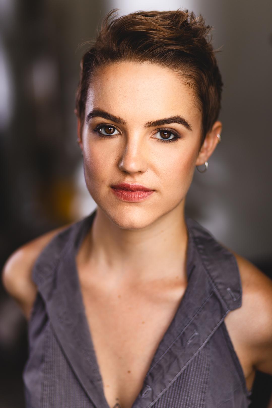 actor Annie Tuma large photo