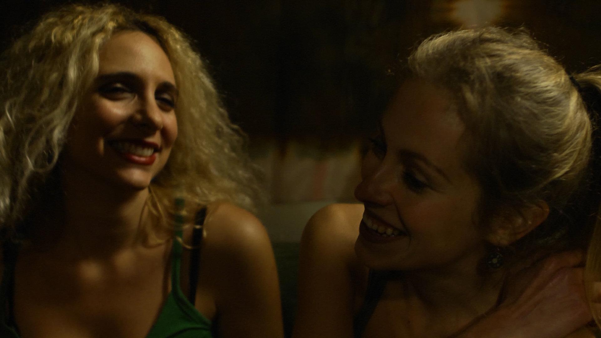 actor Nikolette Mbambatsikou large photo