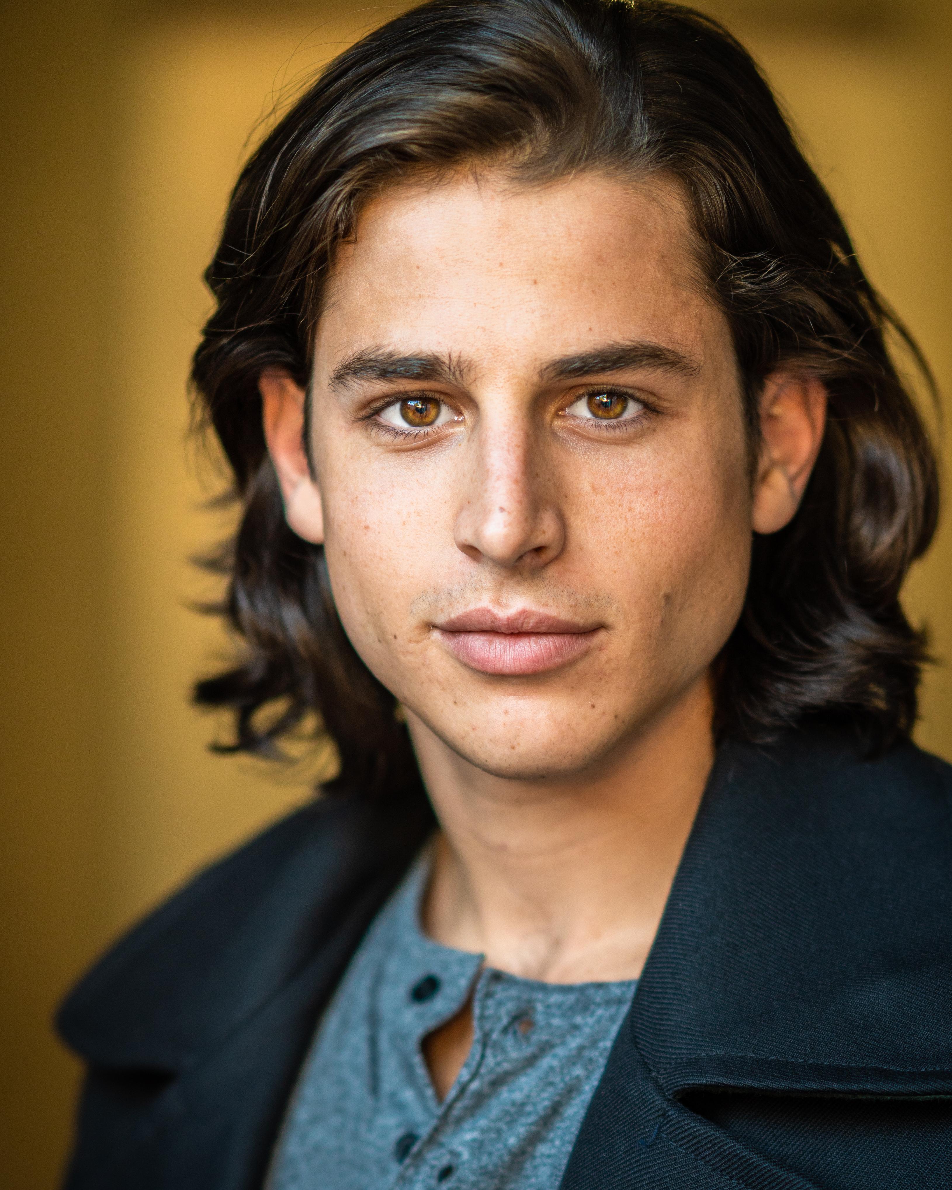 actor Gonzalo Martin large photo