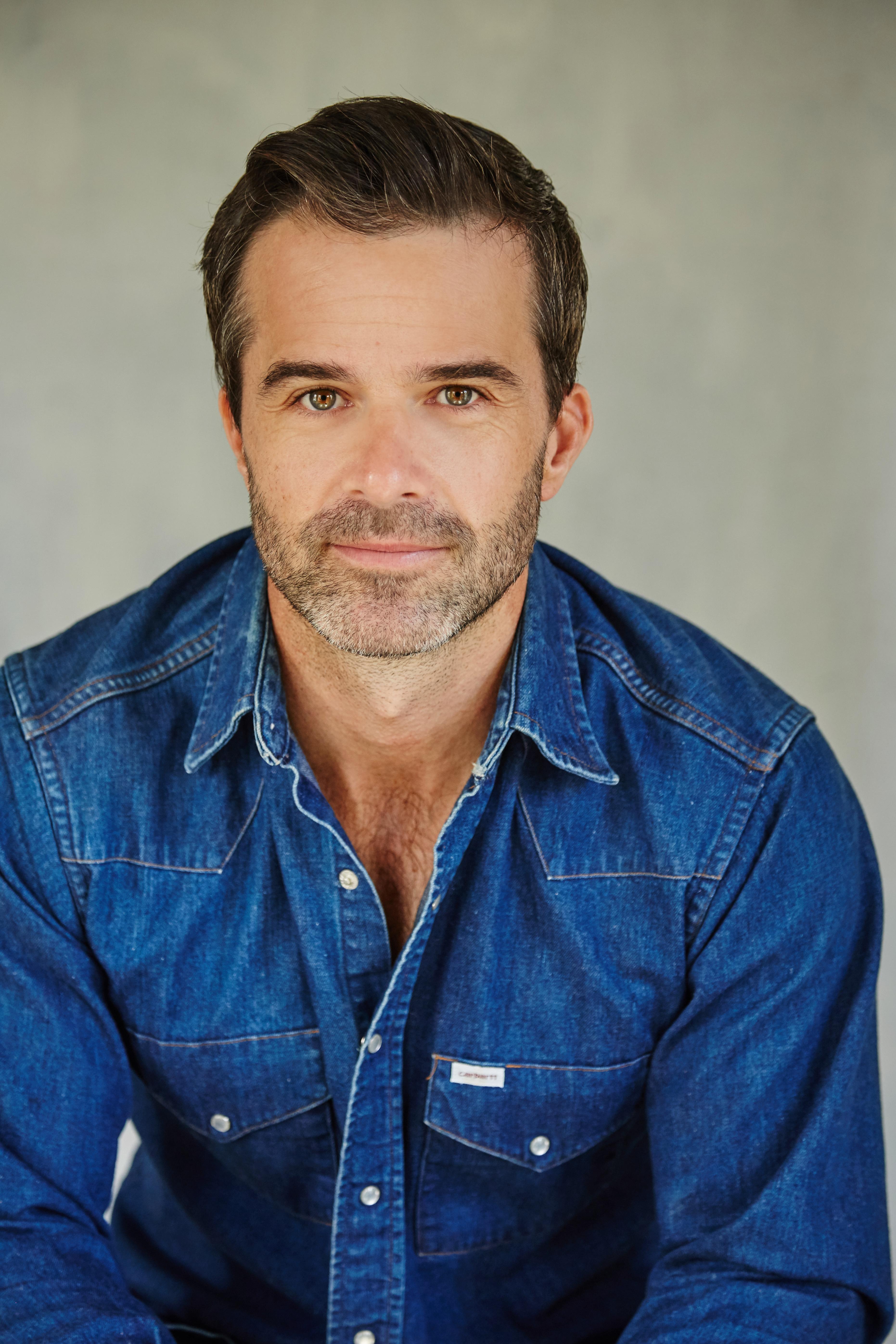 actor Charlie Clausen large photo