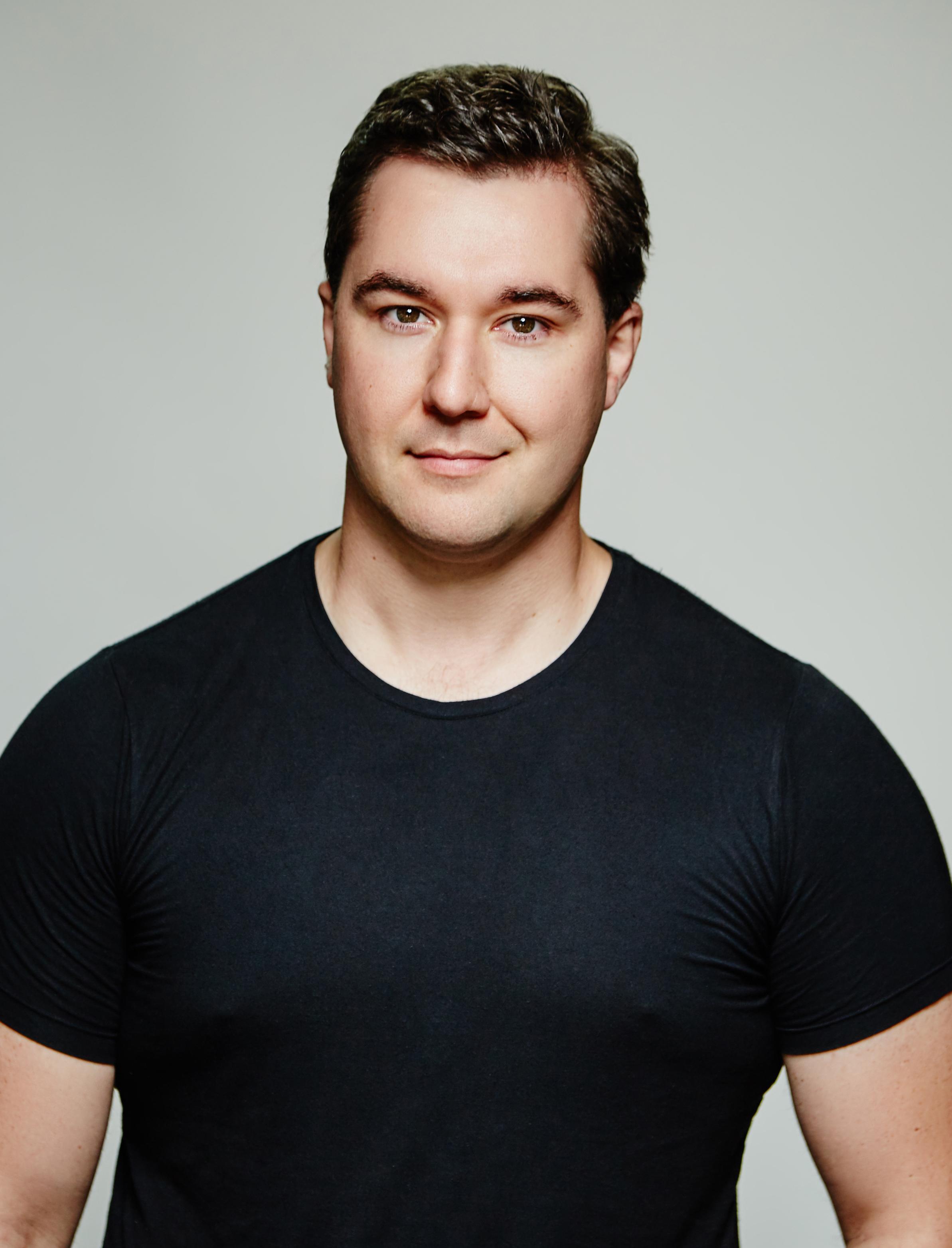 actor Rowan Chapman large photo