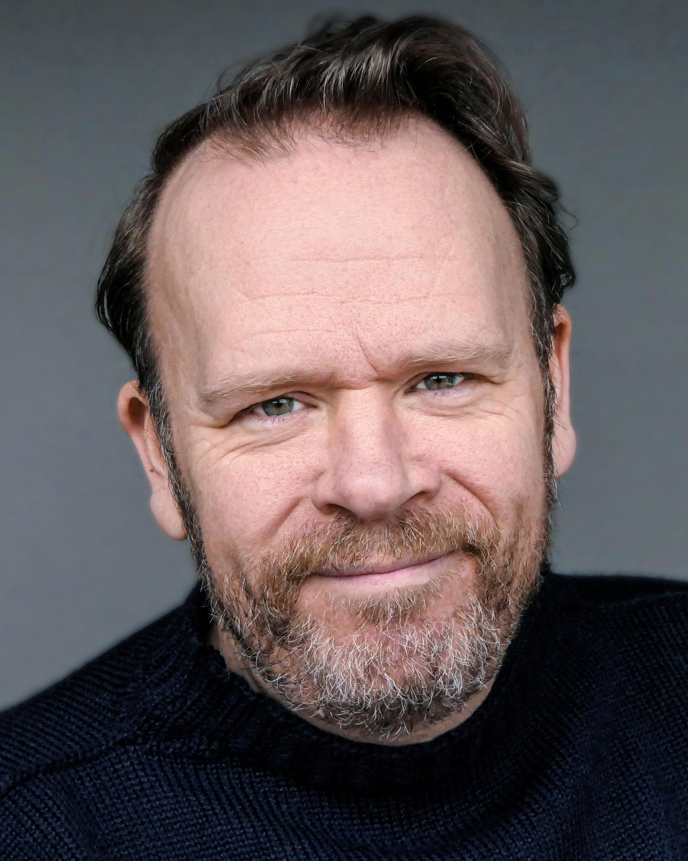 actor Toby Williams large photo