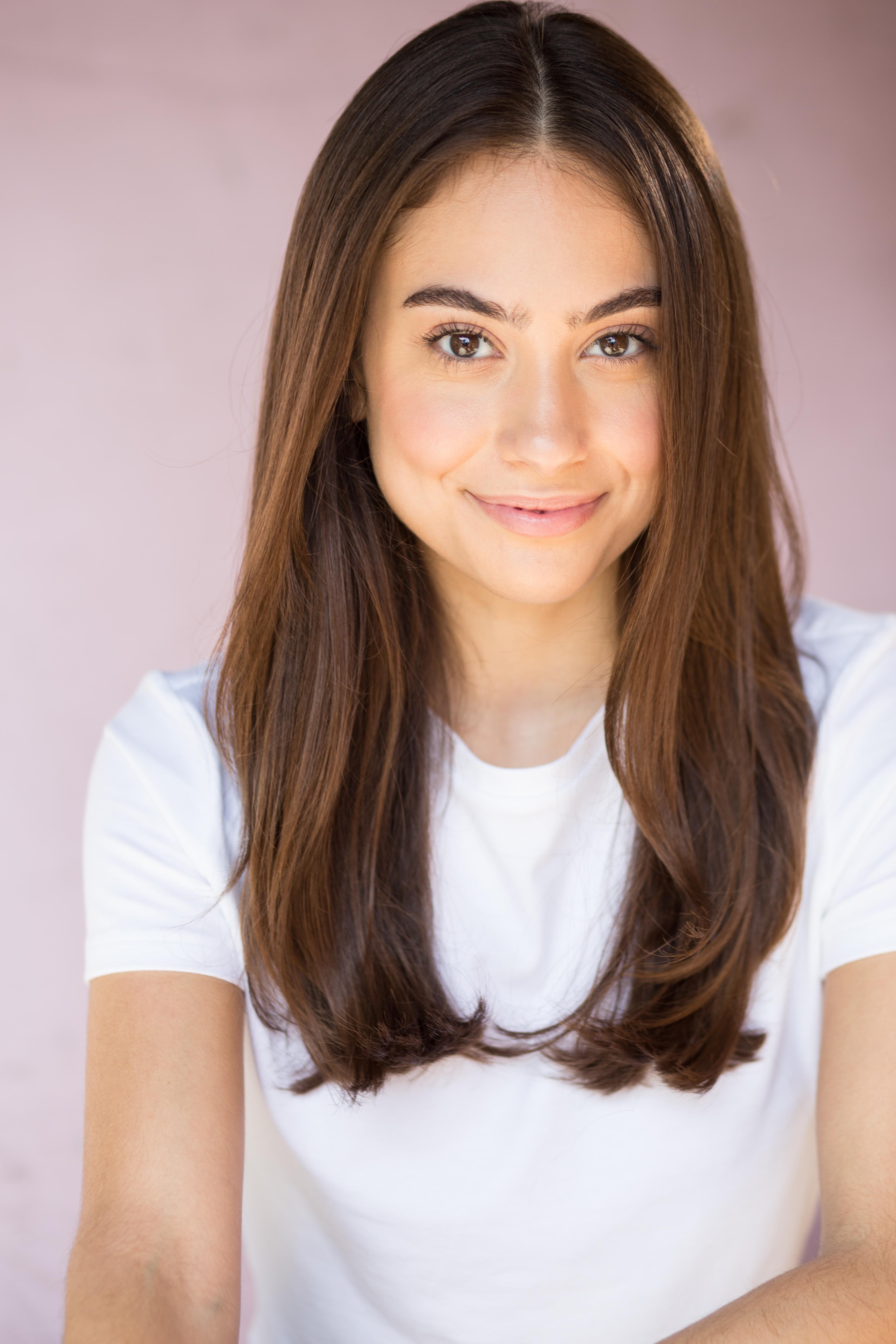 actor Anna Benuzzi large photo