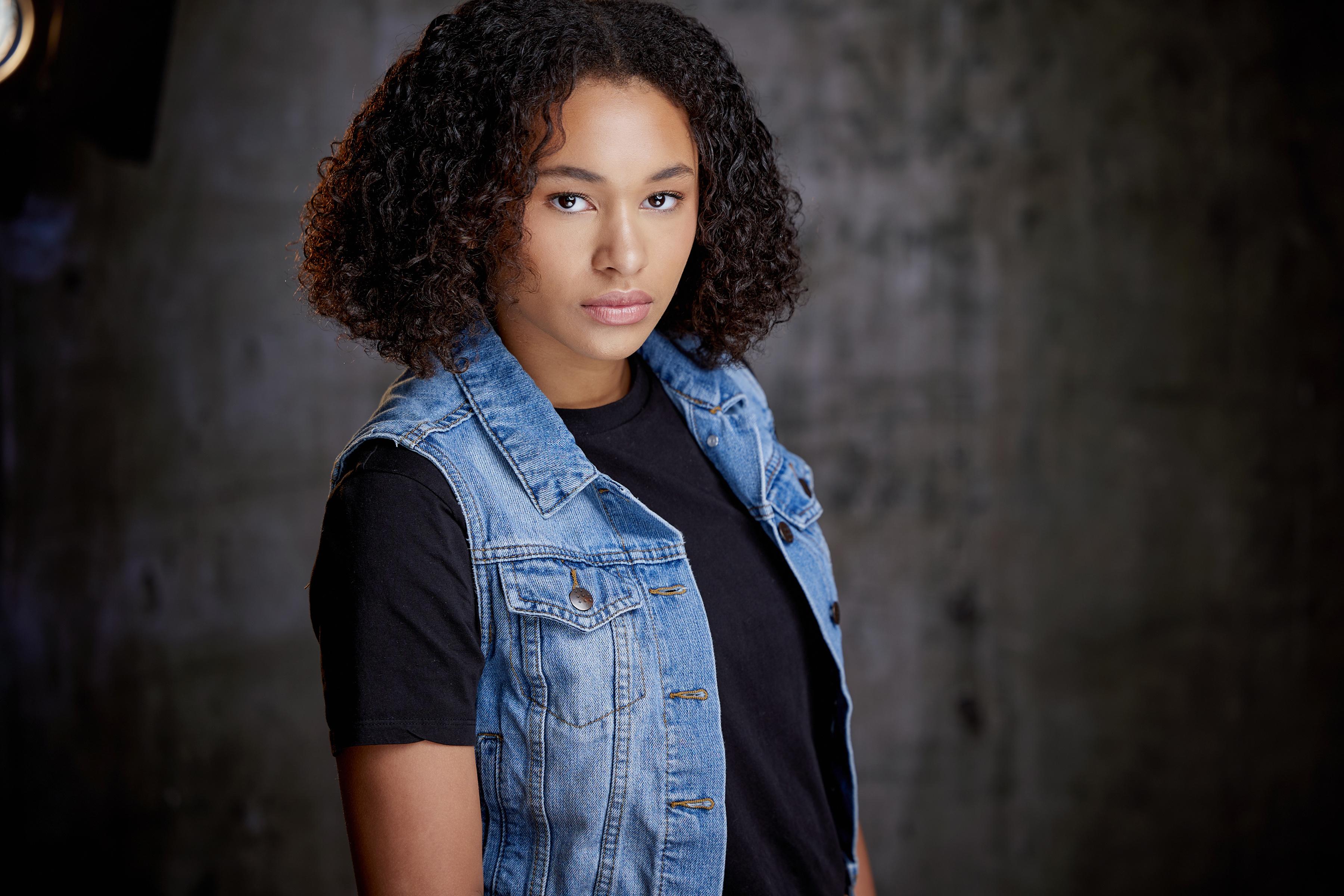 actor Naomi Sogbein large photo