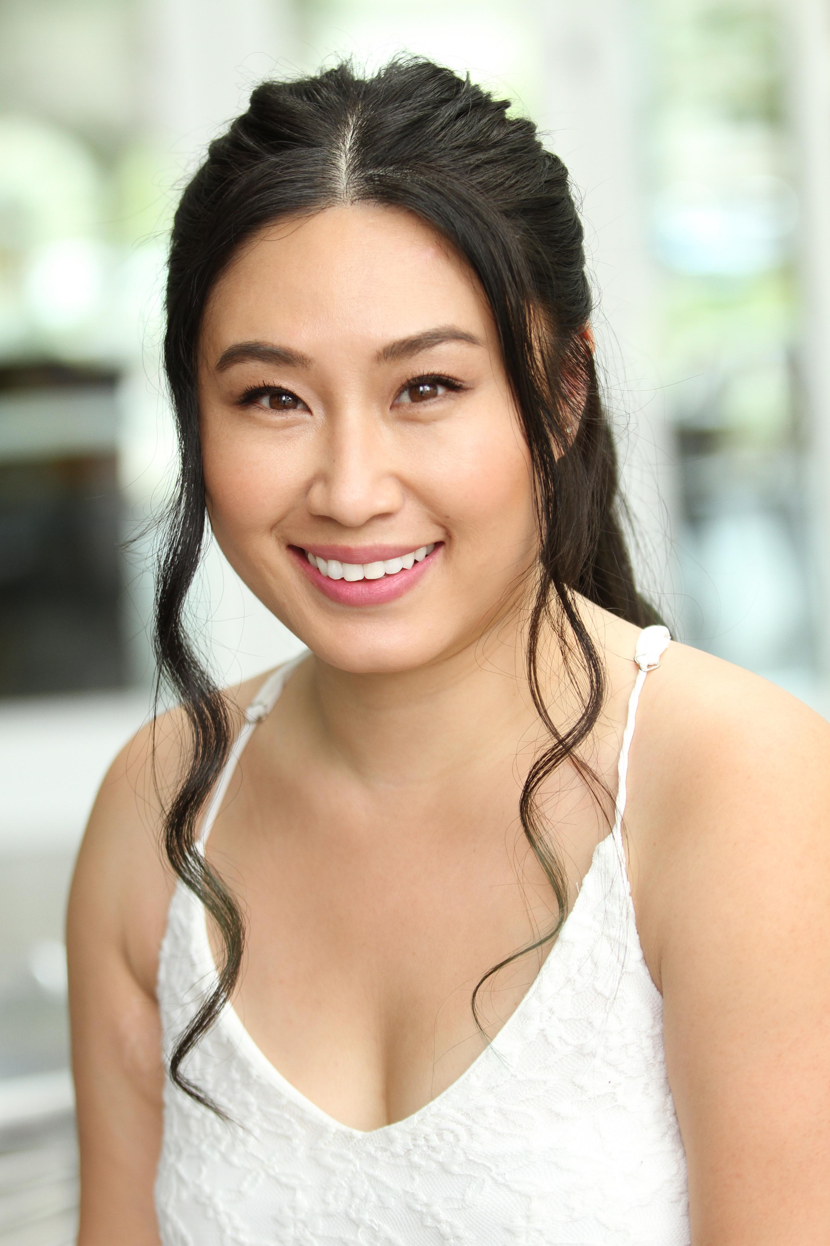 actor Mai Lor large photo