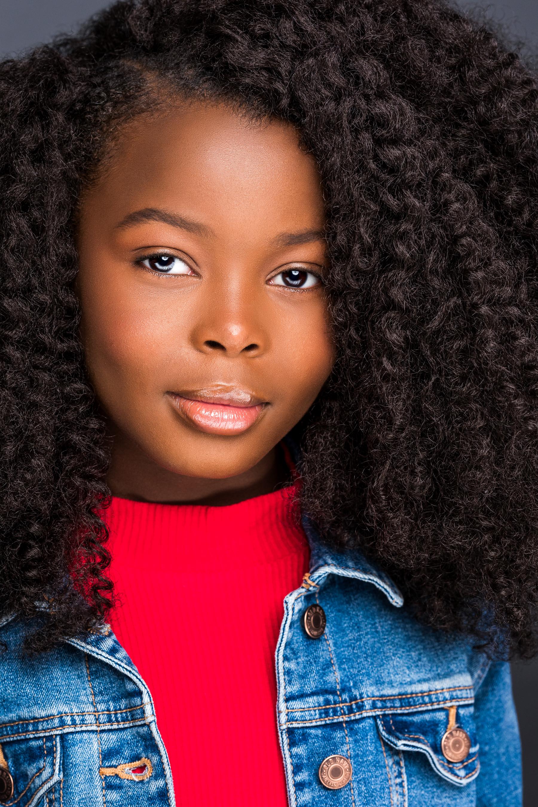 actor Naya Desir-Johnson large photo