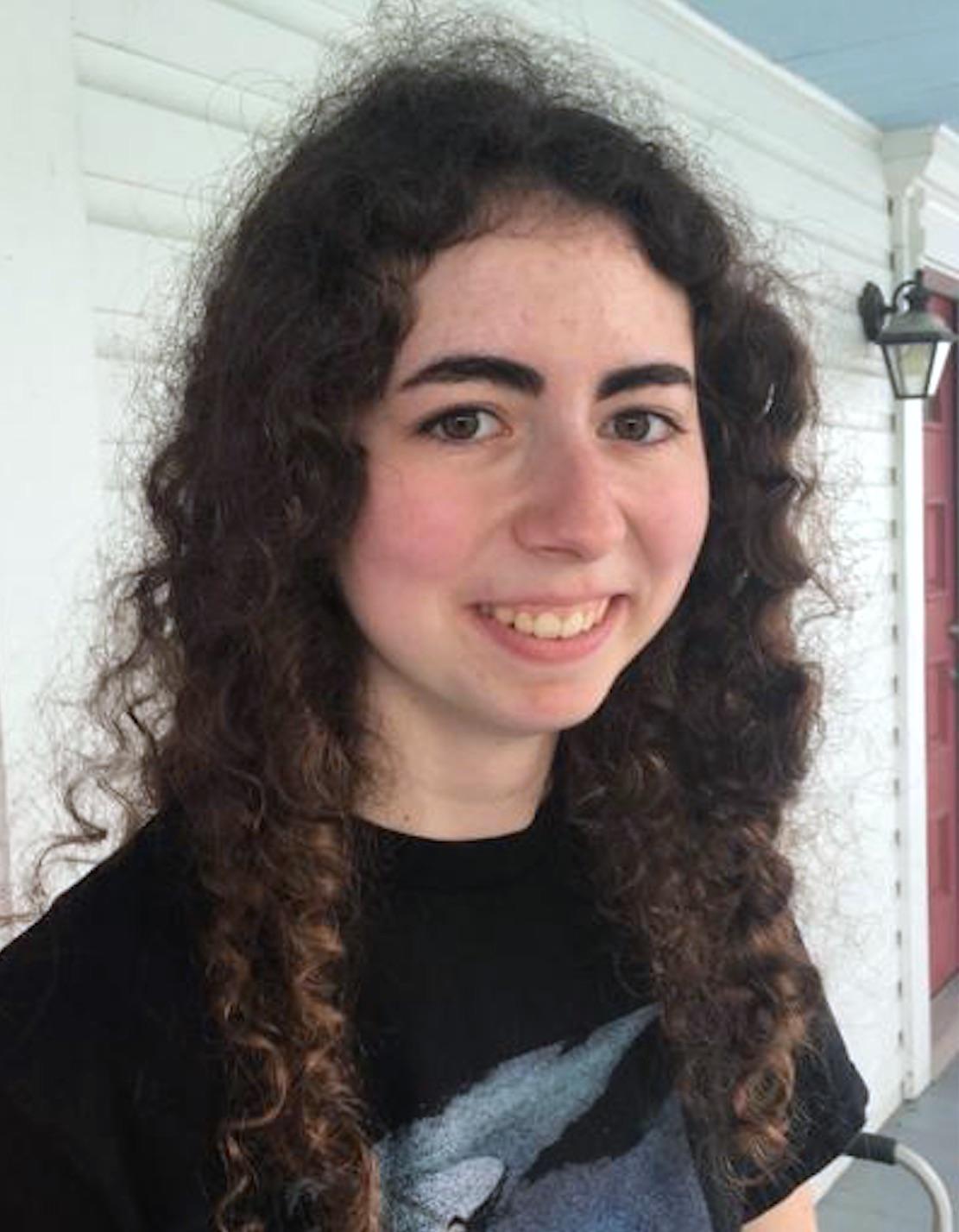 actor Ellie White large photo