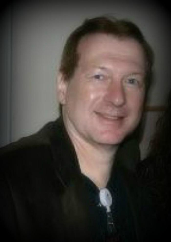 actor Keith Johnson large photo