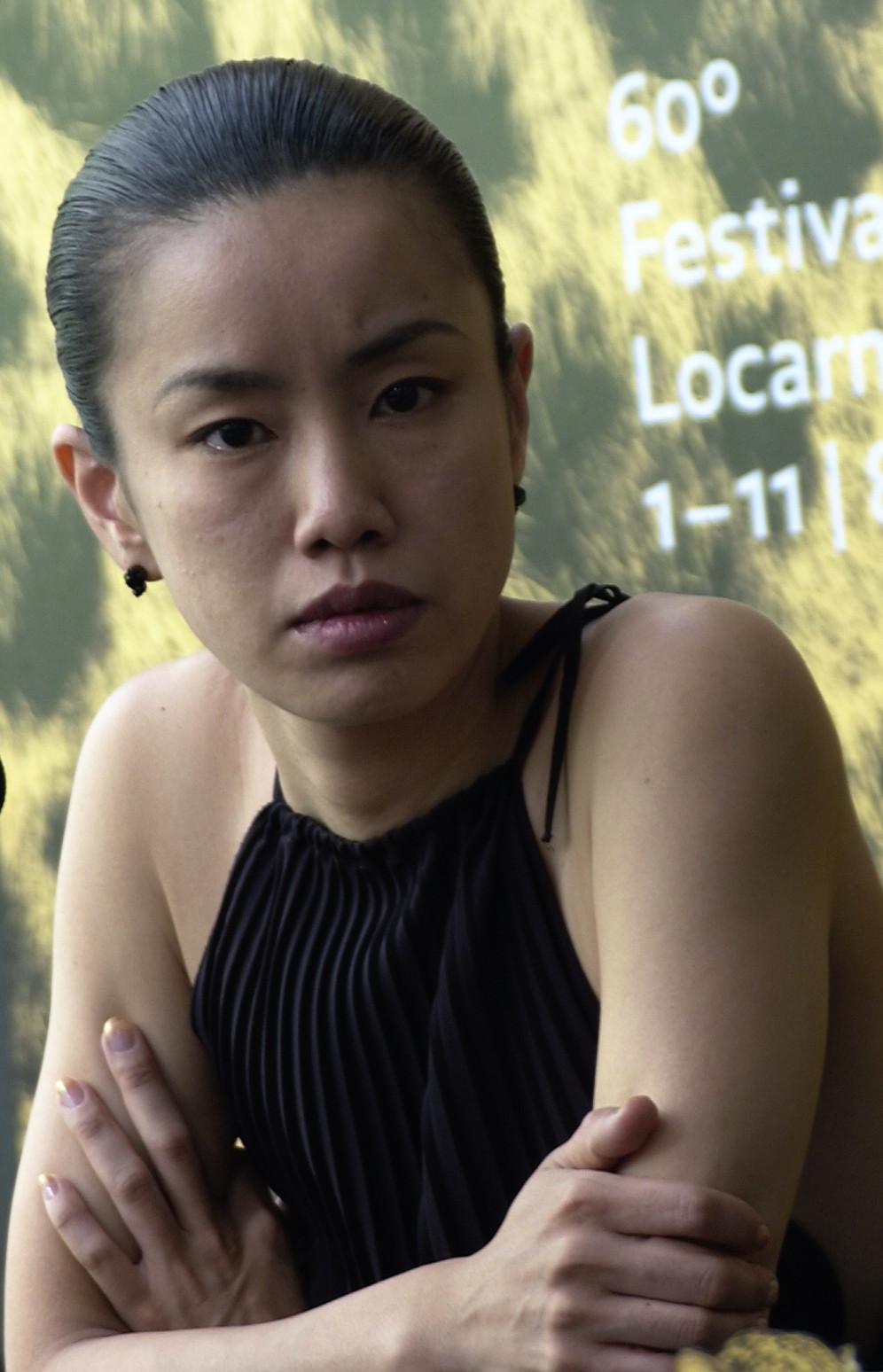 actor Makiko Watanabe large photo