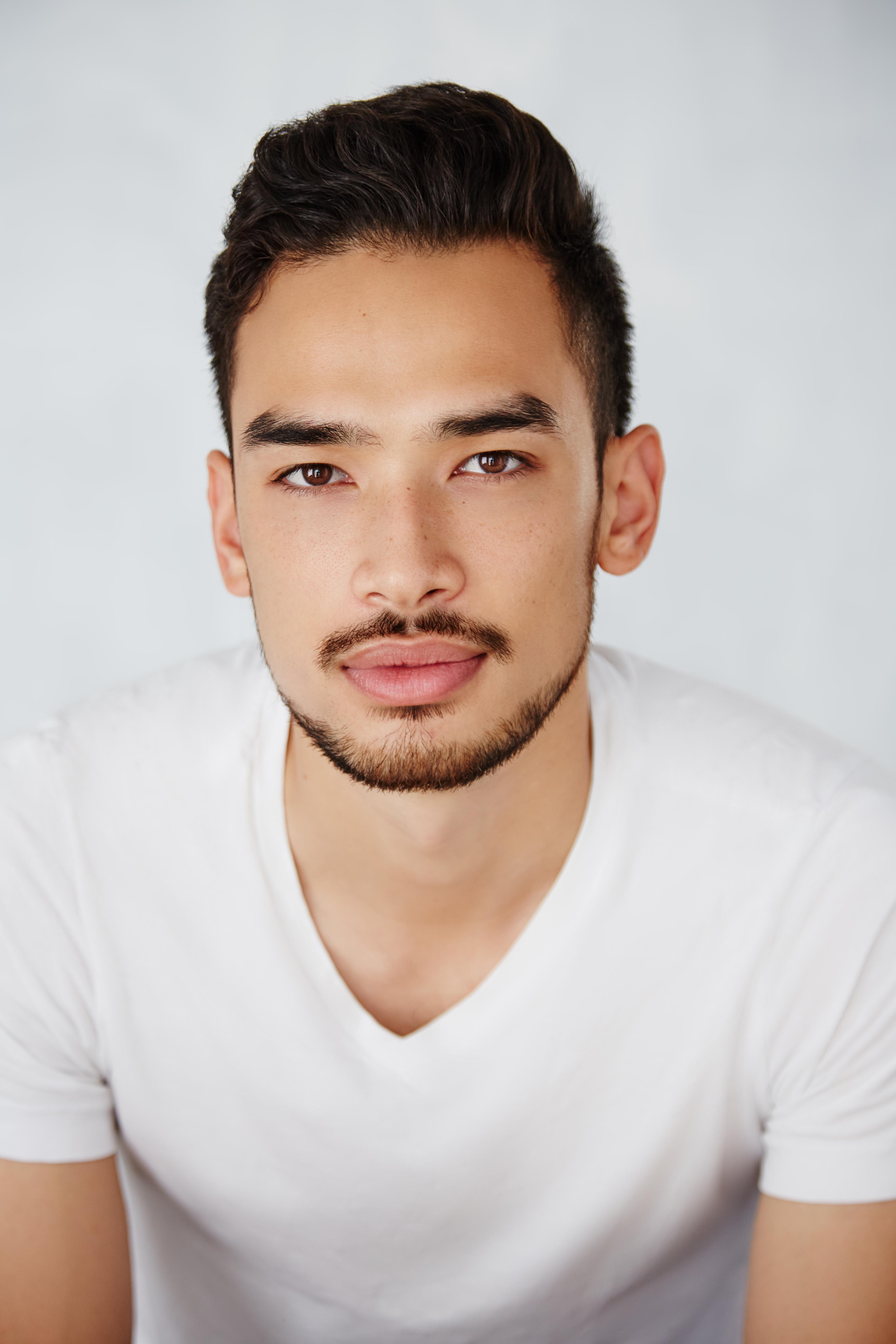 actor Sean Gill large photo