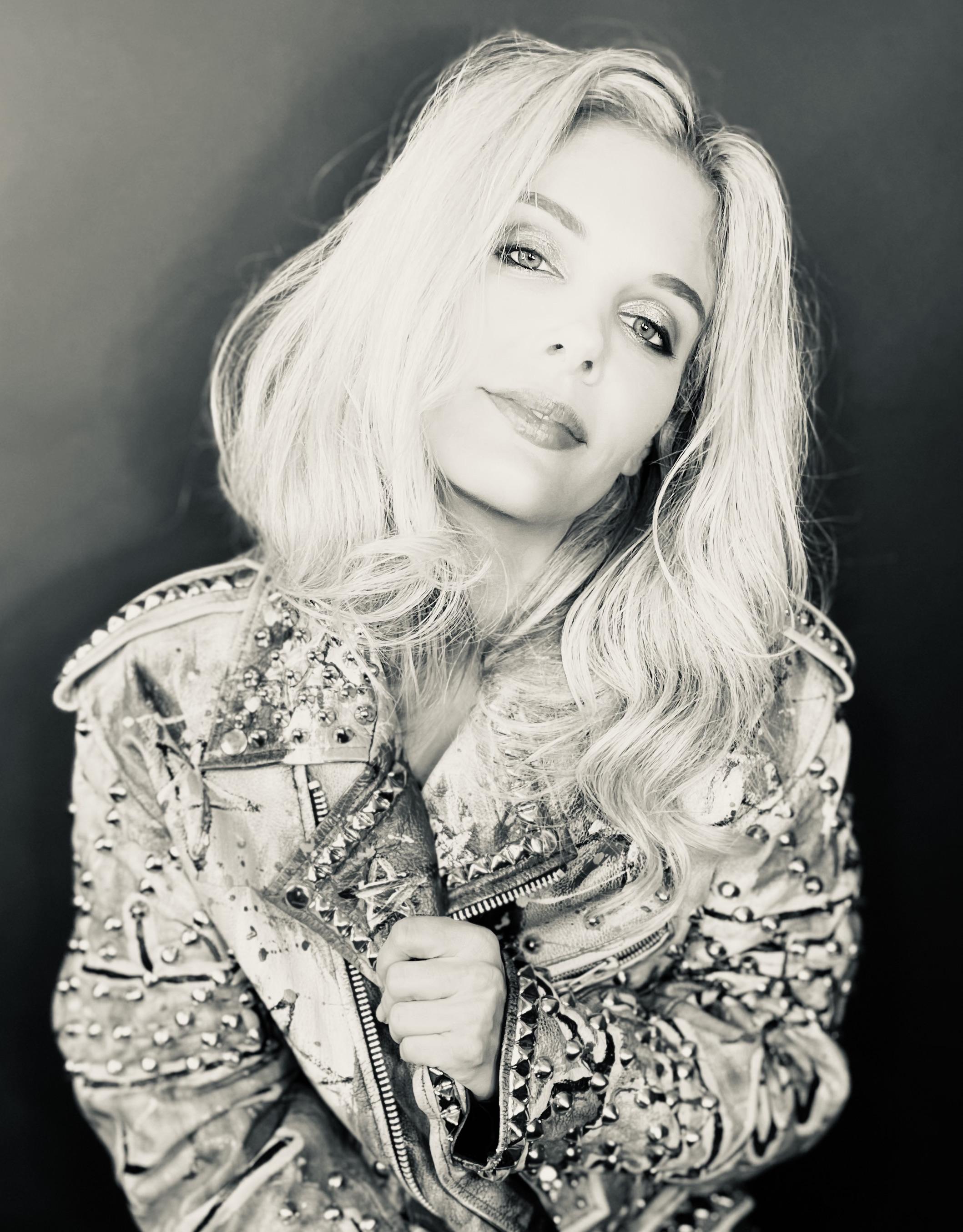 actor Jocelyn Saenz large photo