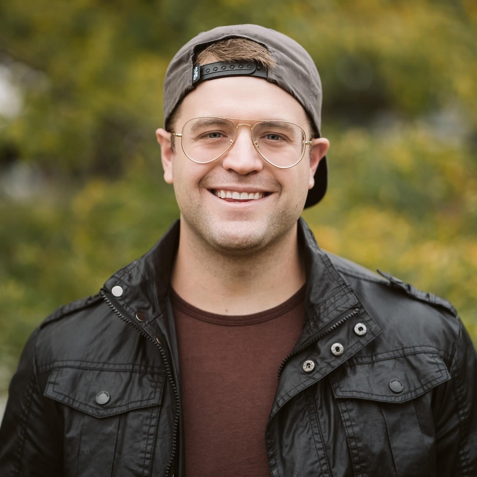 actor Tyler Sansom large photo