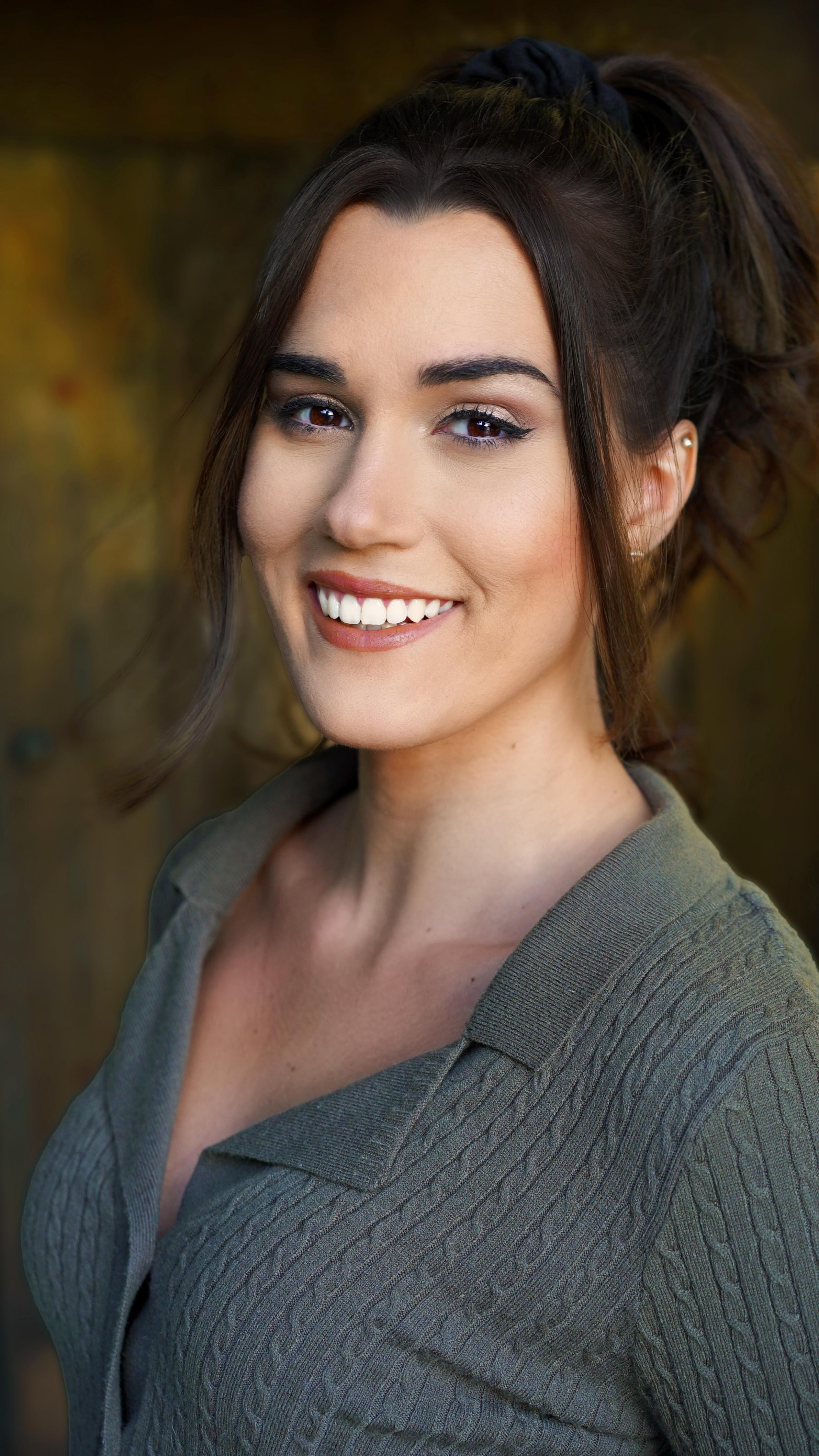 actor Jacqueline Marie Alberto large photo