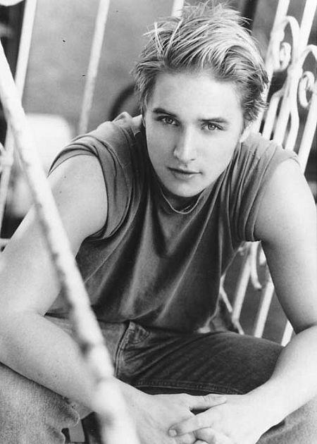 actor Shawn Reaves large photo