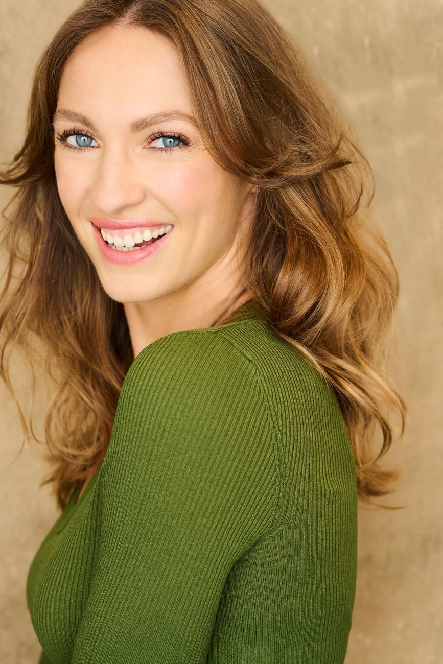 actor Olivia Buckle large photo