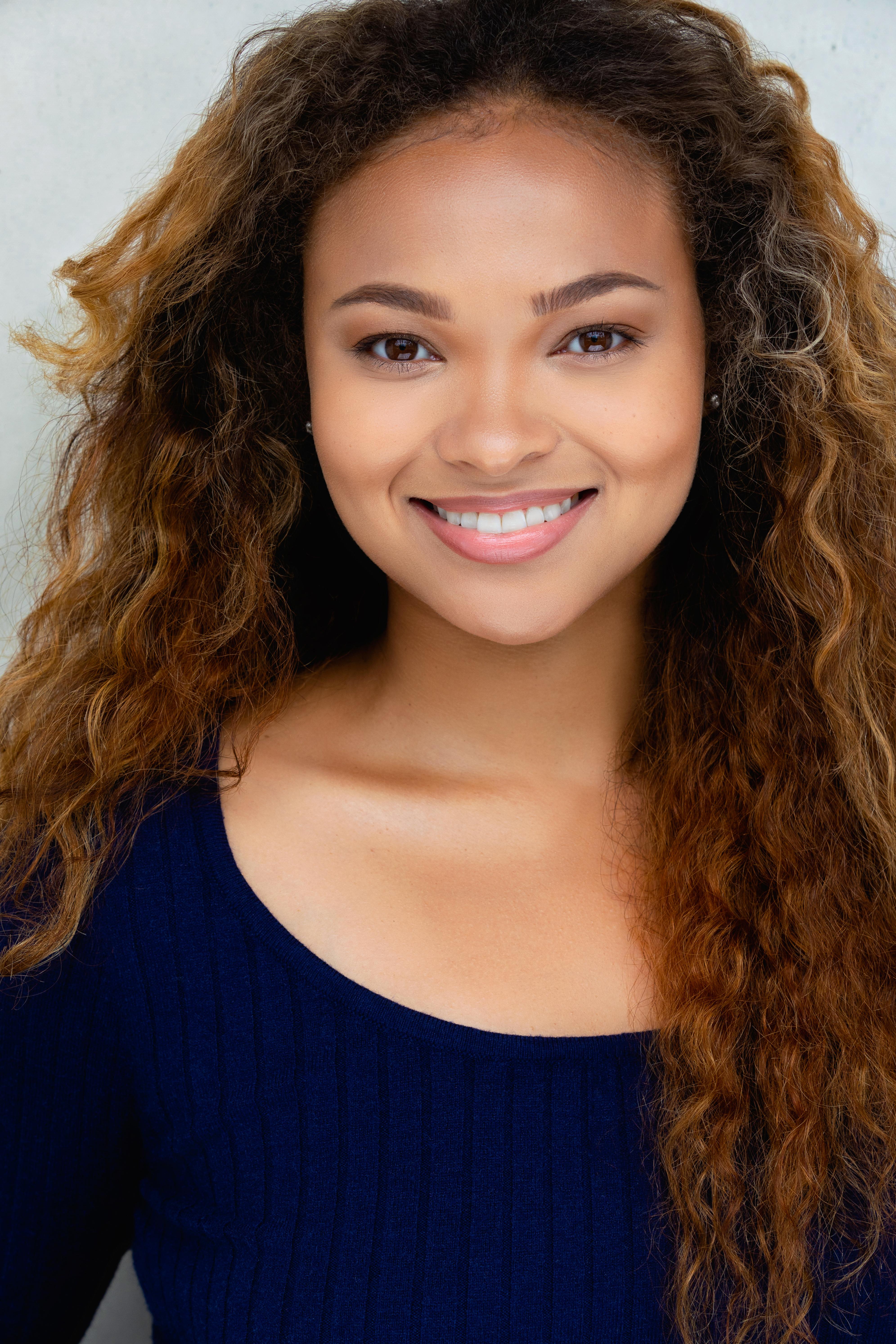 actor Katelynn Bennett large photo