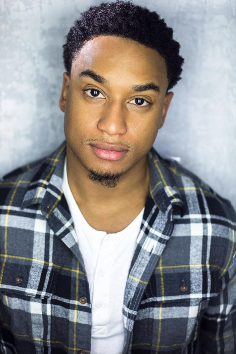 actor Bryce Jones large photo