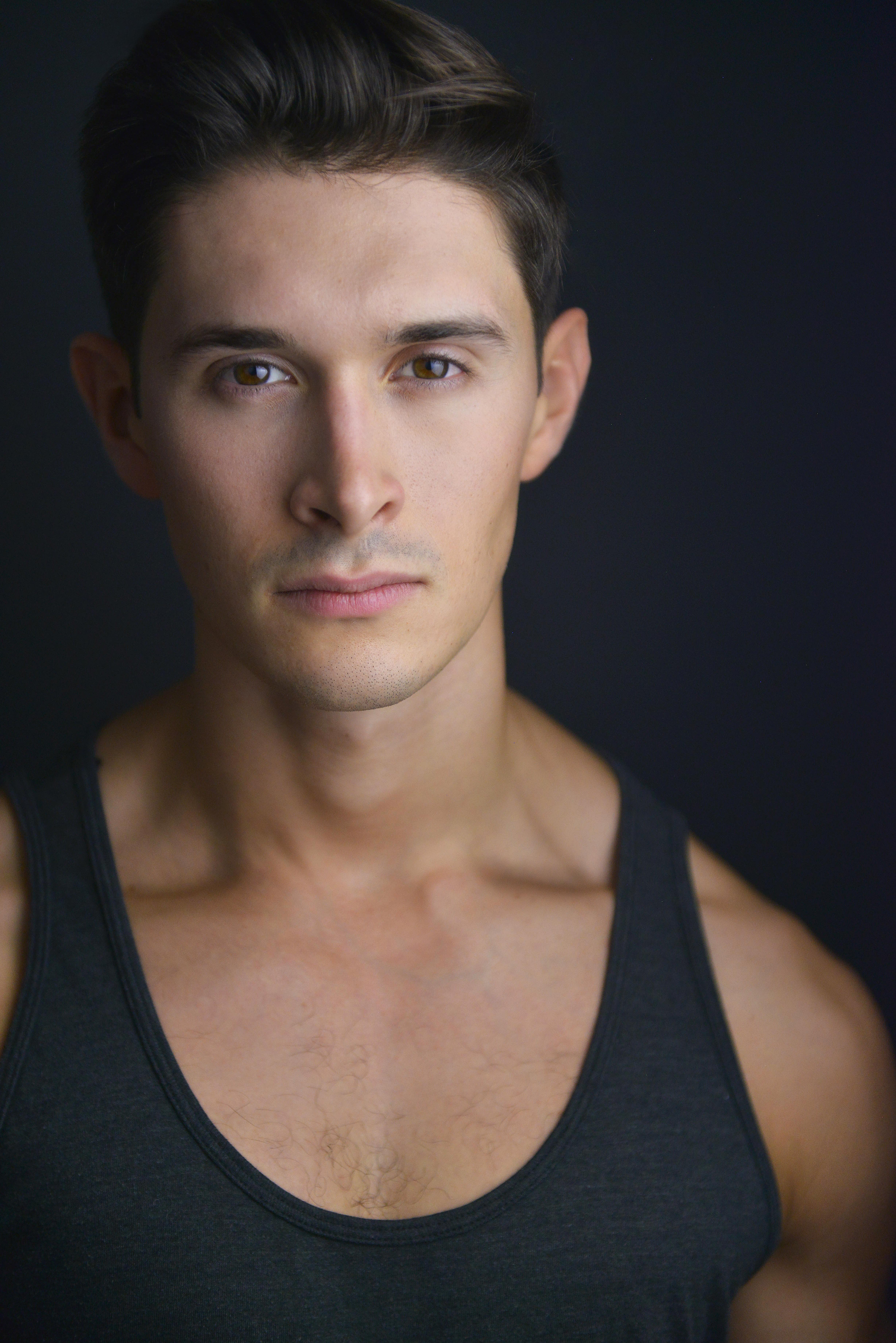 actor Luke Hamilton large photo