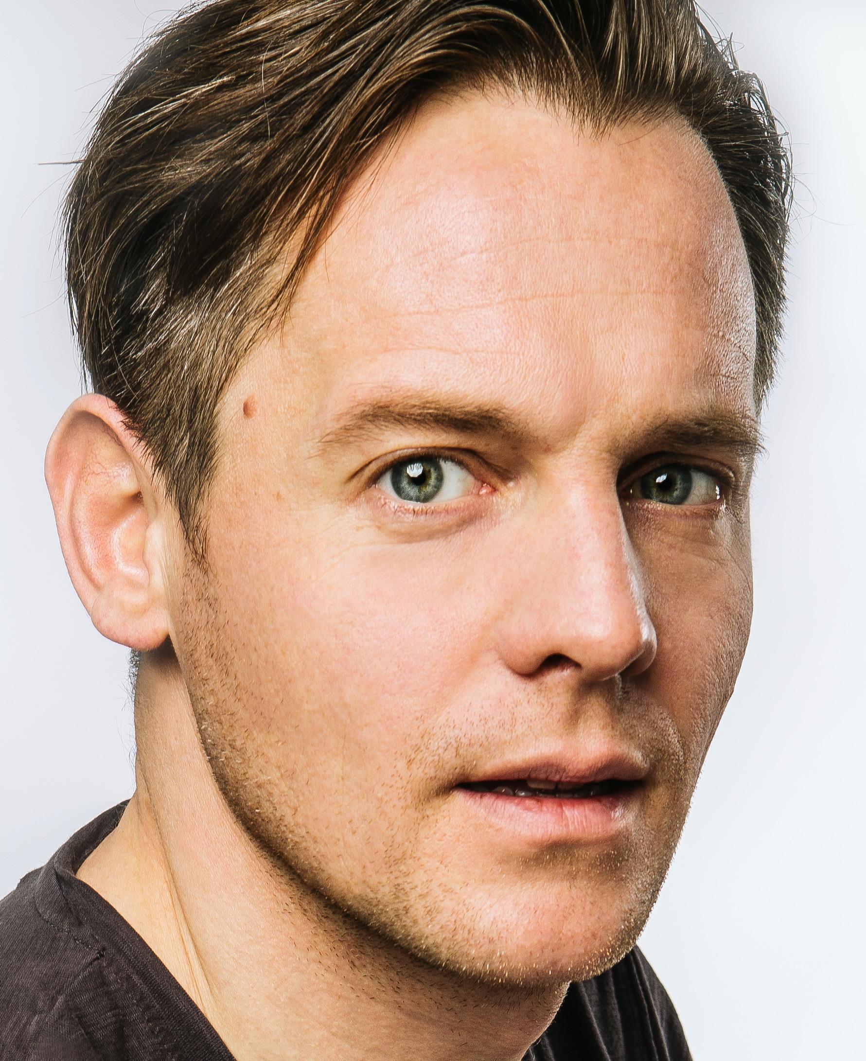 actor Johannes Zirner large photo