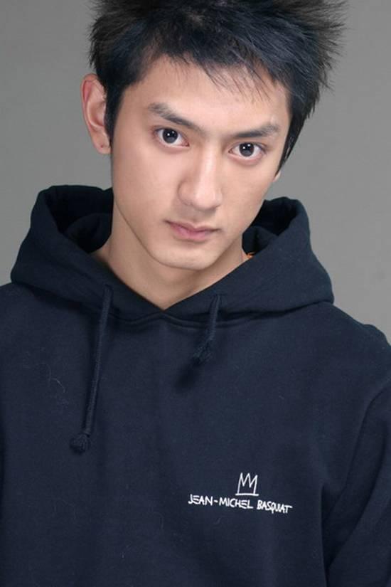 actor Dawei Liang large photo