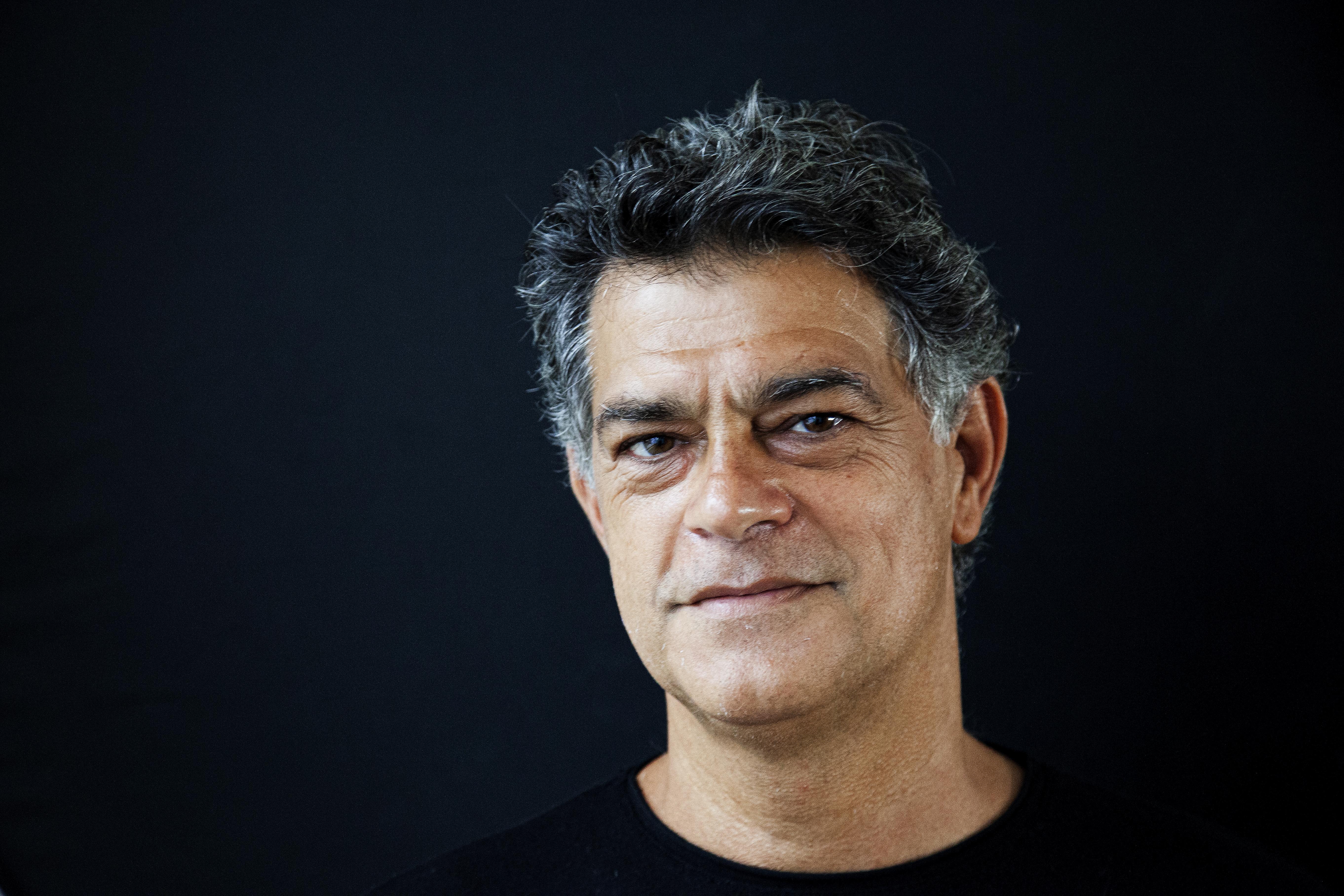 actor Eduardo Moscovis large photo