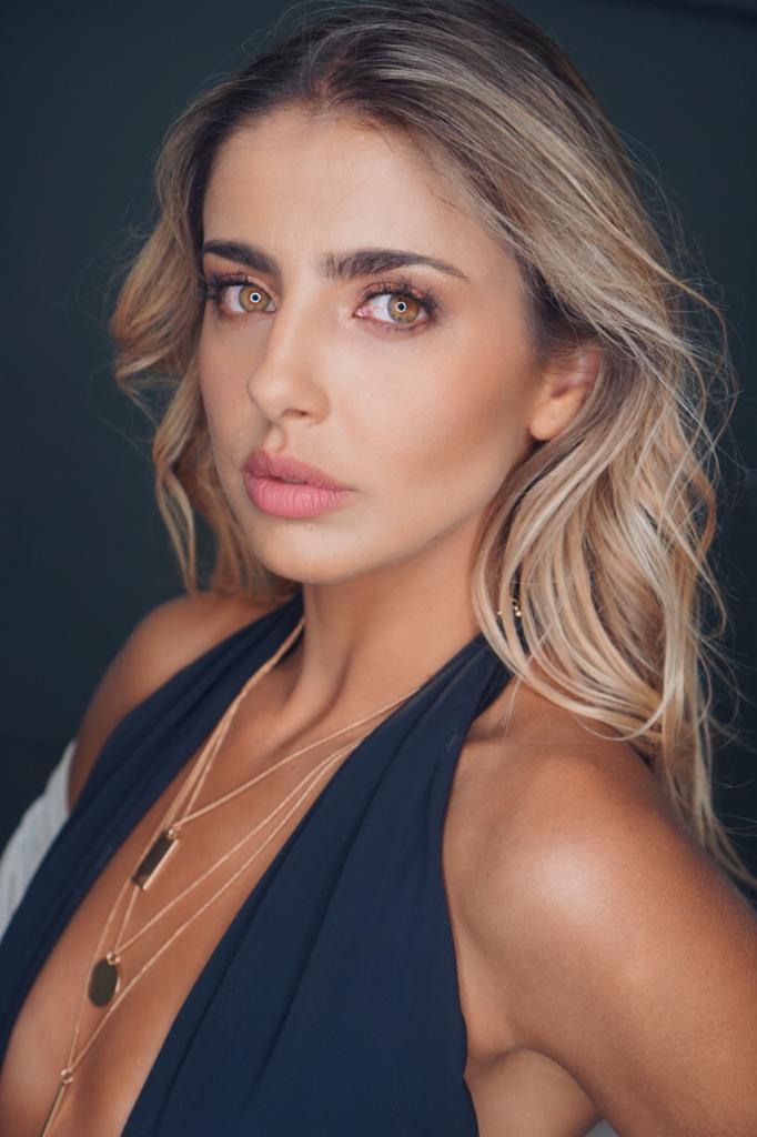 actor Michelle Renaud large photo