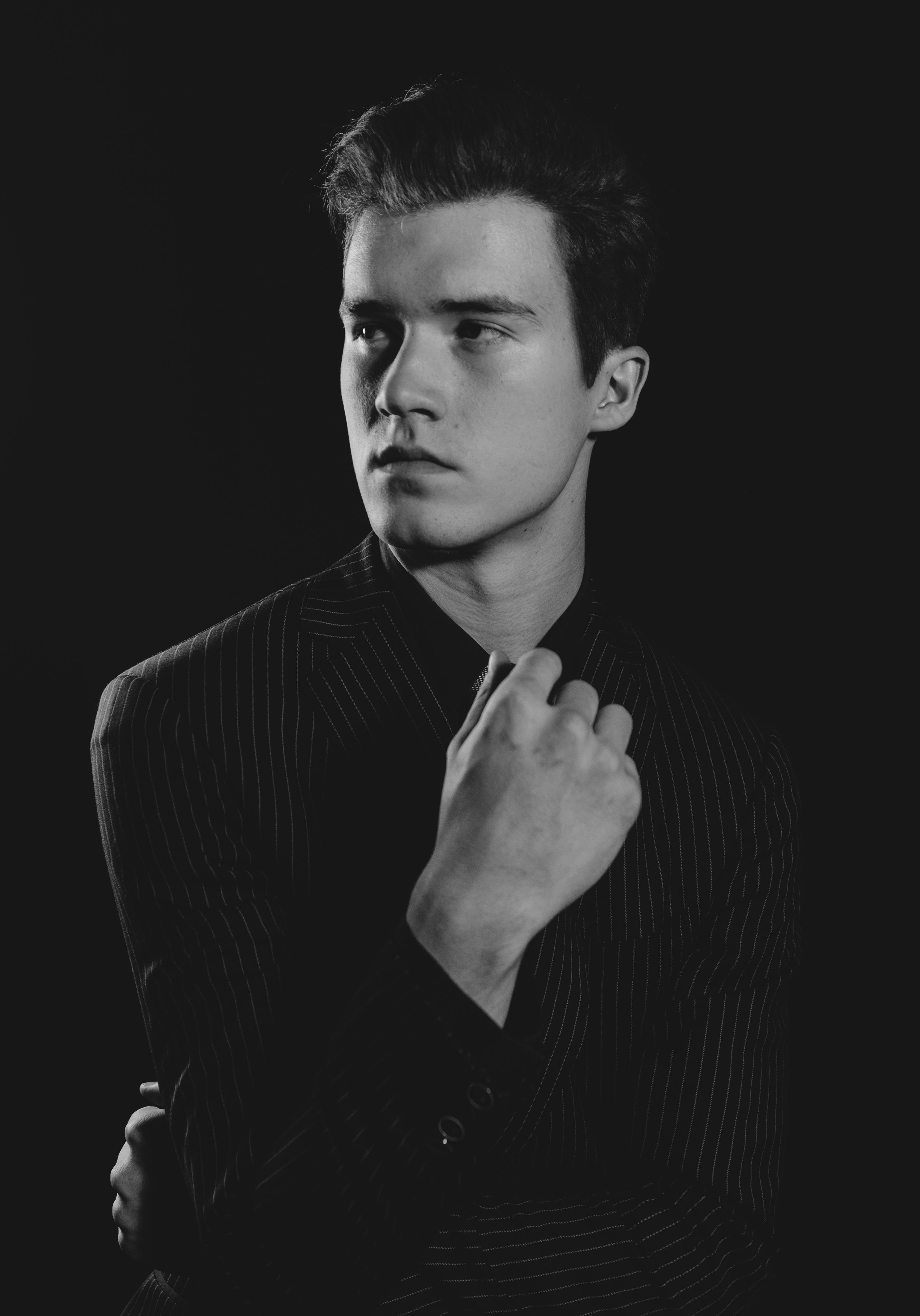 actor Ian Holt large photo