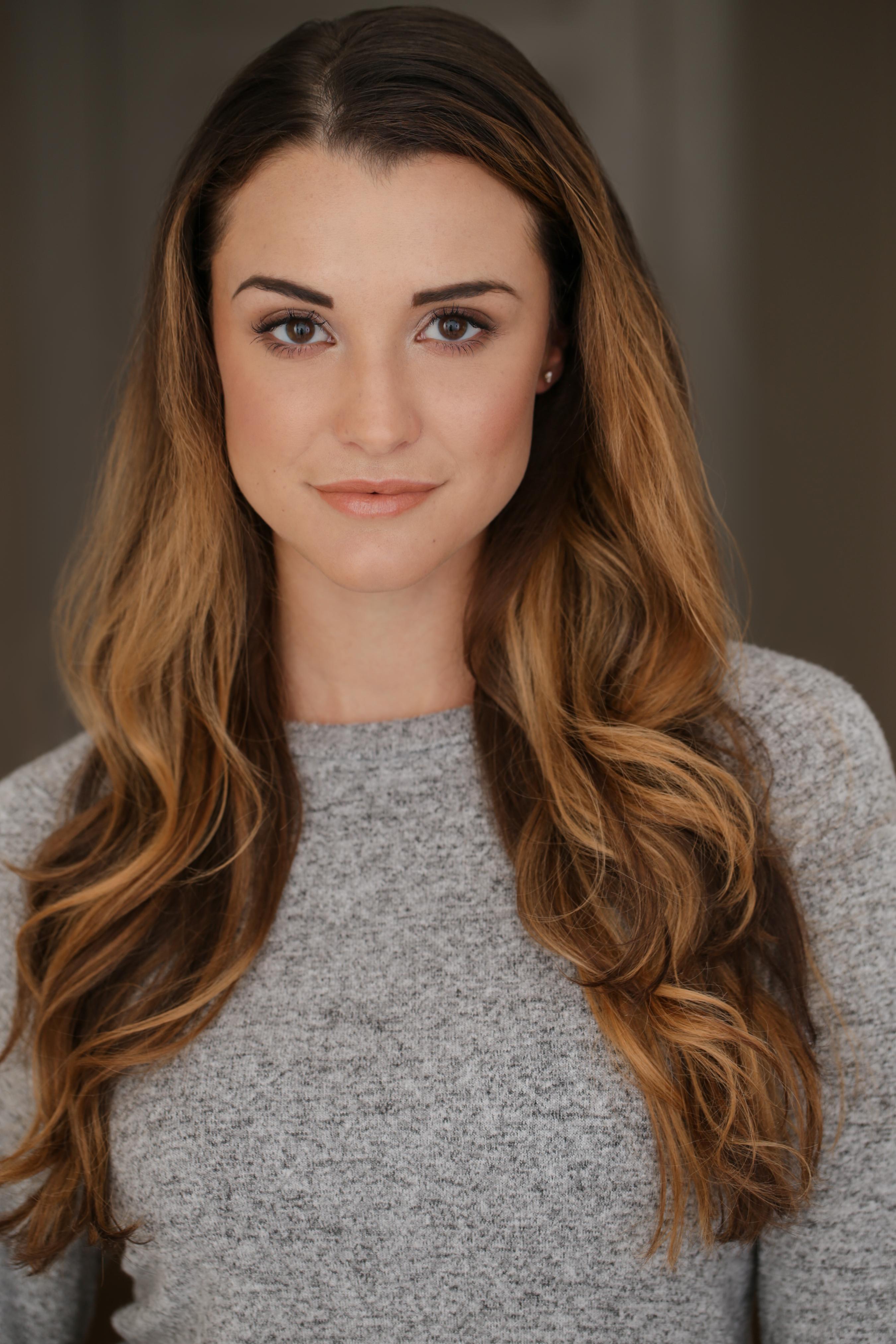 actor Stephanie Bates large photo