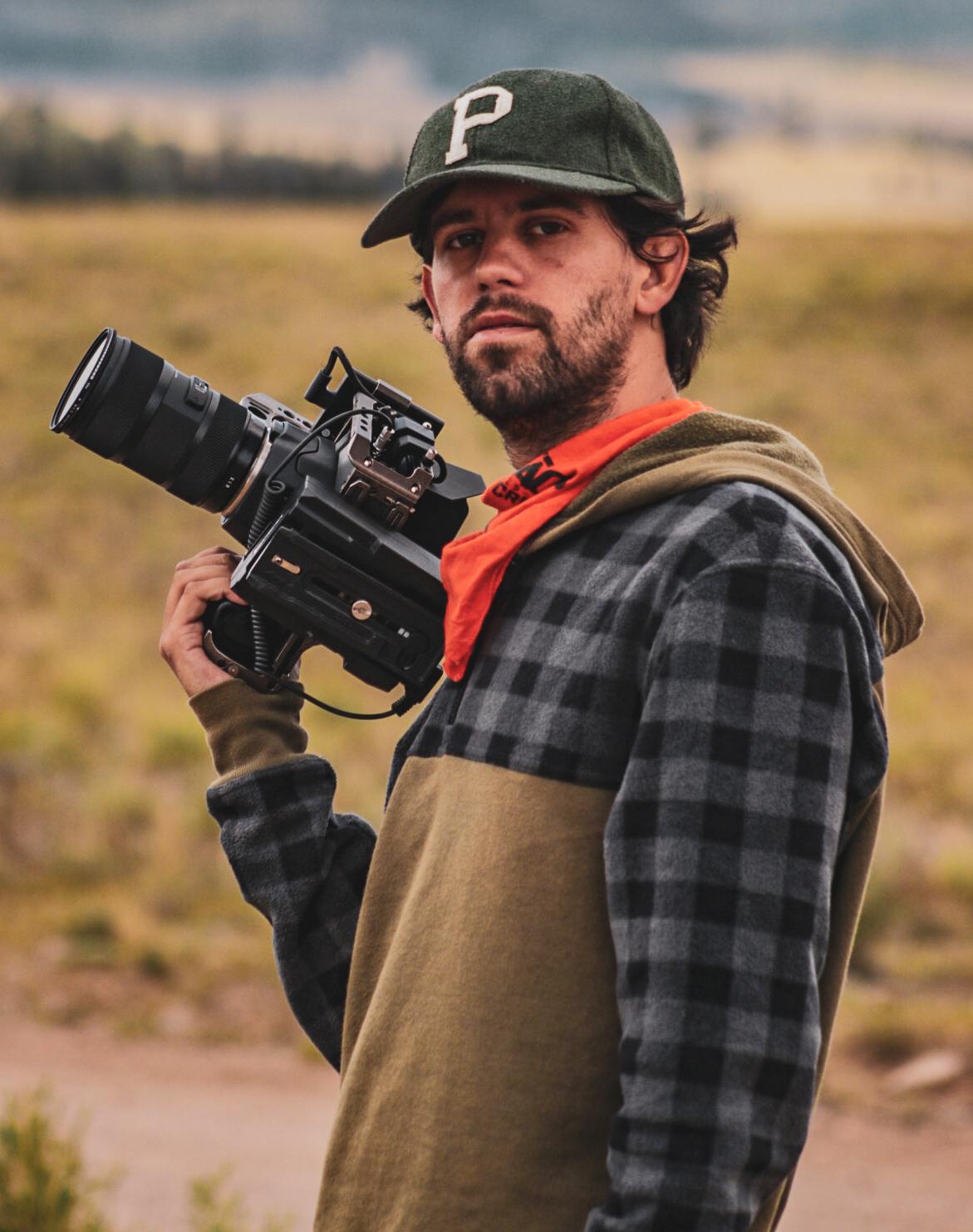 actor Nik Tizekker large photo