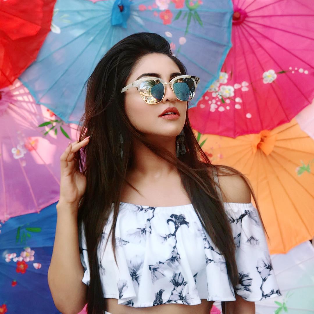 actor Krystle D'Souza large photo