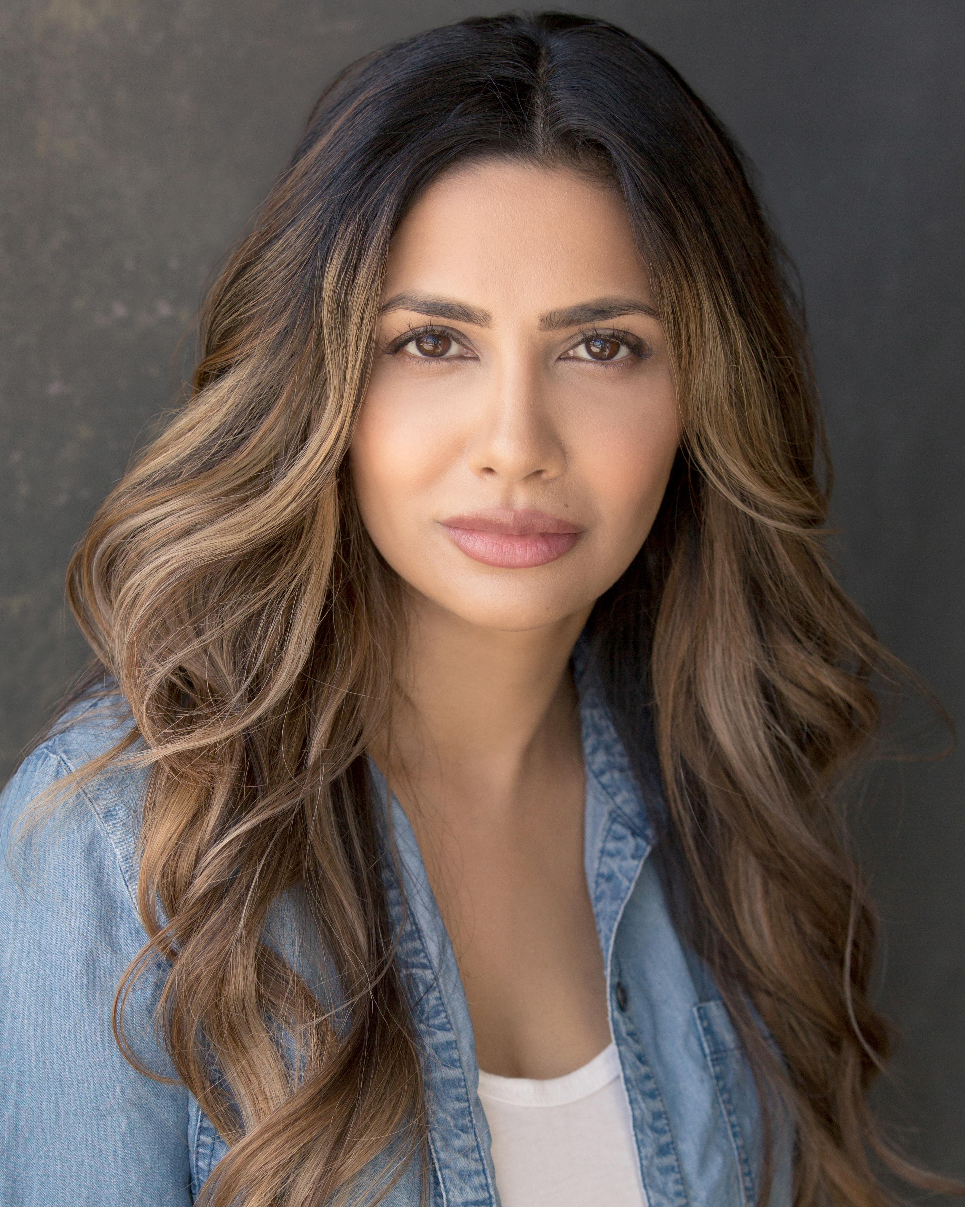 actor Nosheen Phoenix large photo