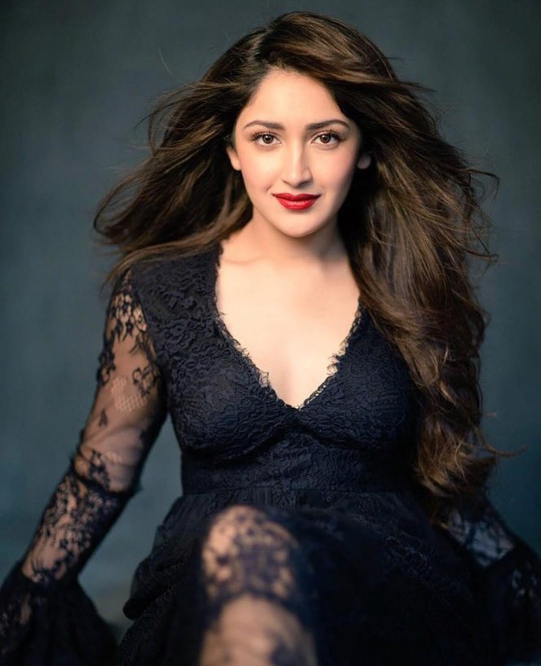 actor Sayyeshaa Saigal large photo
