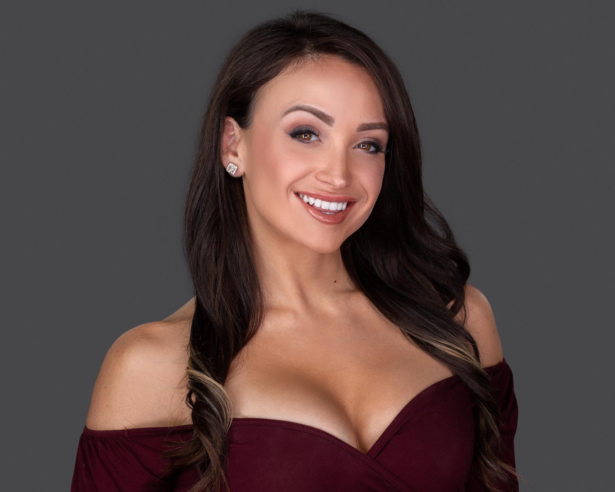 actor Yessenia Cossio large photo