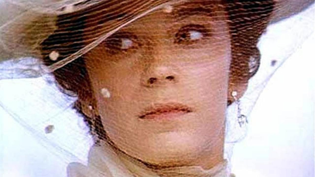 actor Elena Safonova large photo