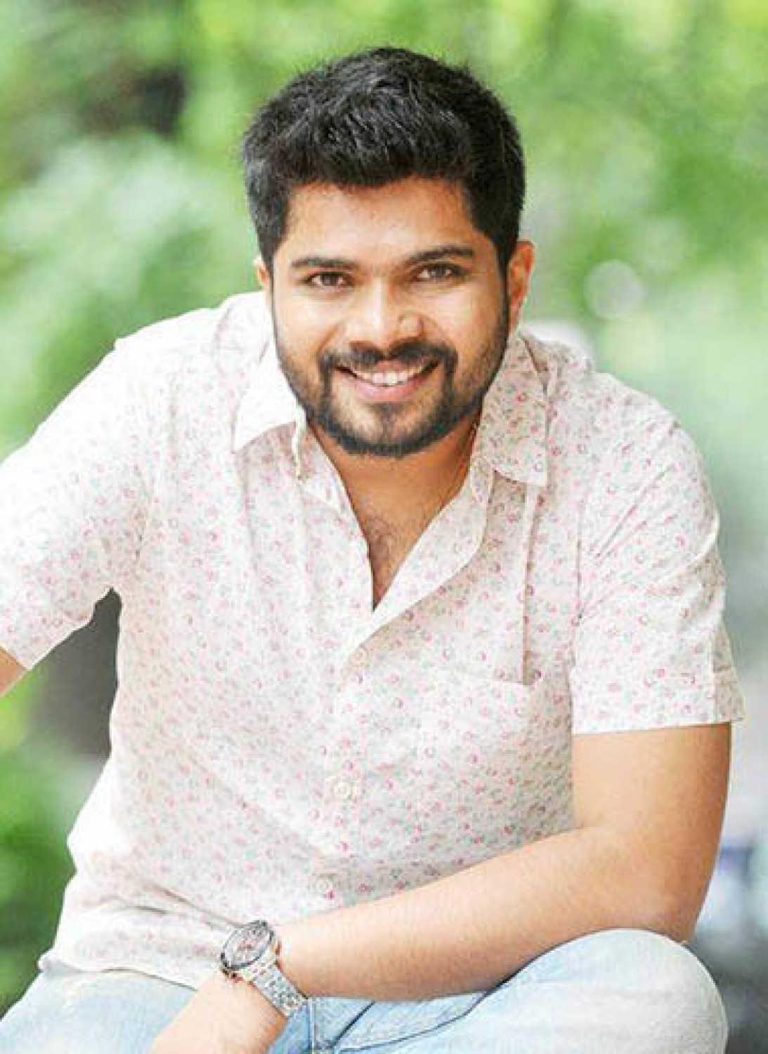 actor Hemant Dhome large photo