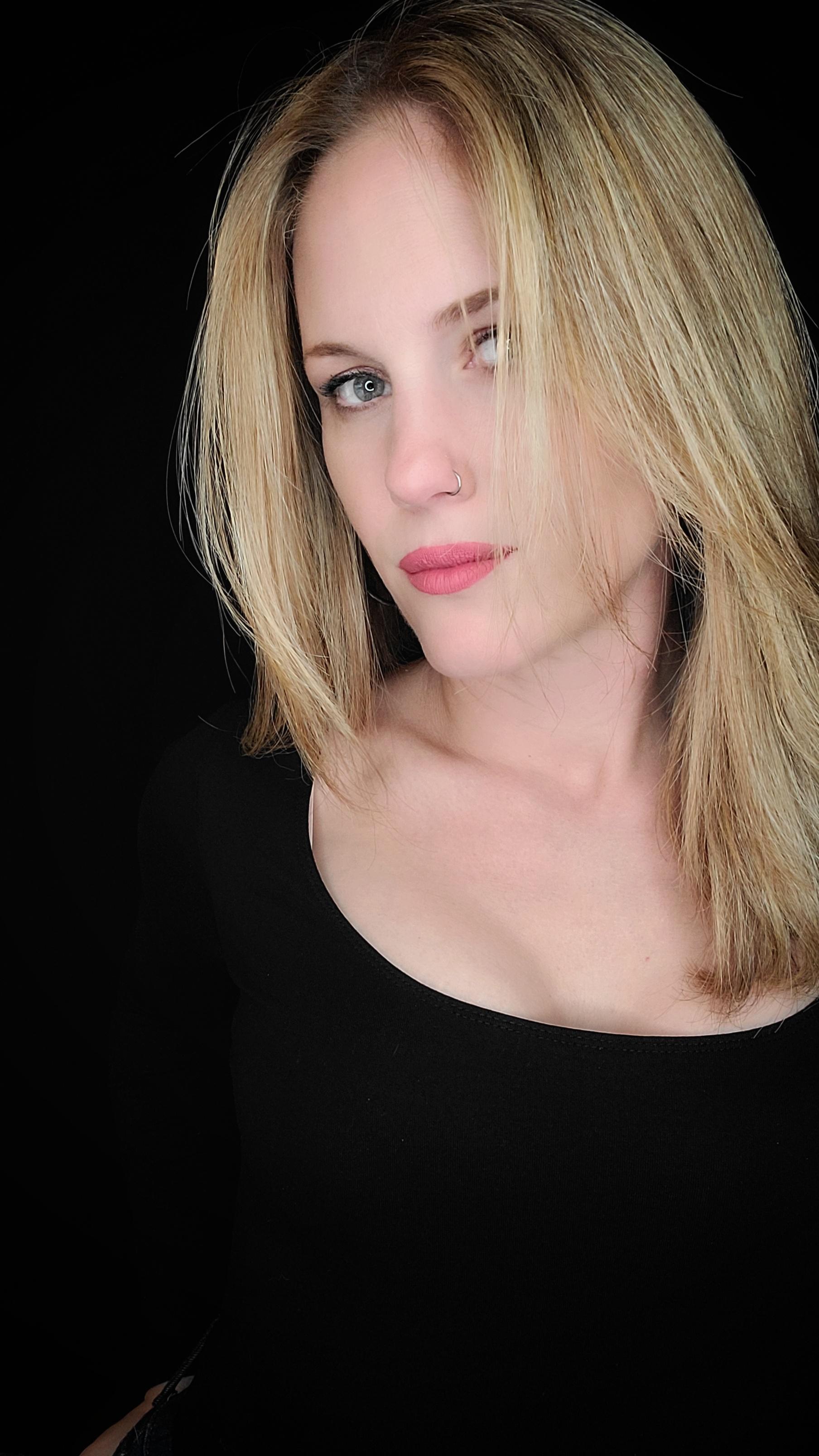 actor Jamie Maxwell large photo