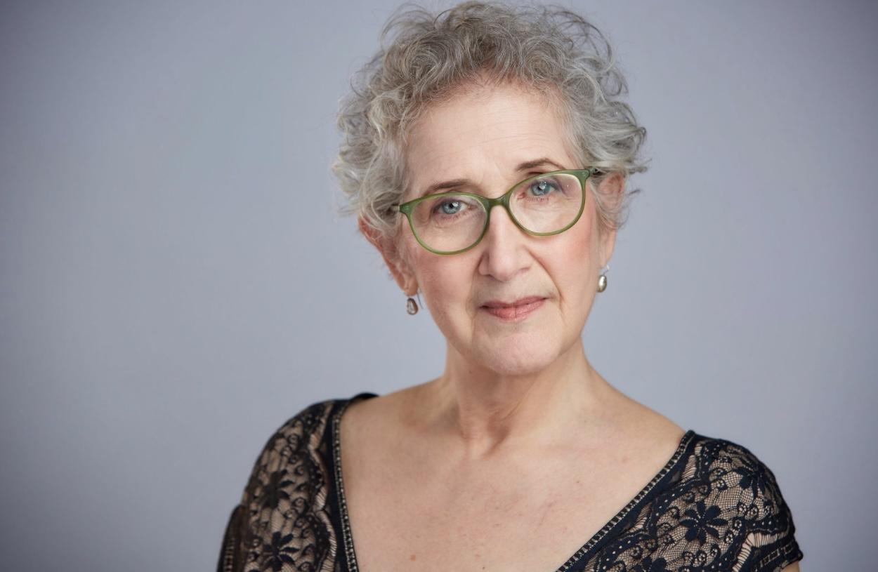 actor Mimi Fischer large photo